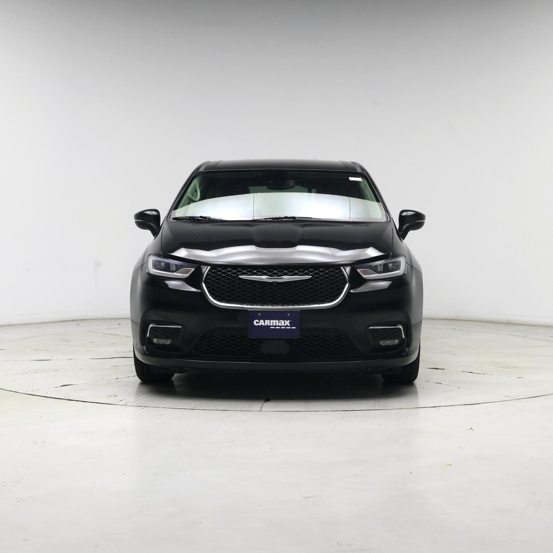 Thumbnail: 2023 Chrysler Pacifica - 5