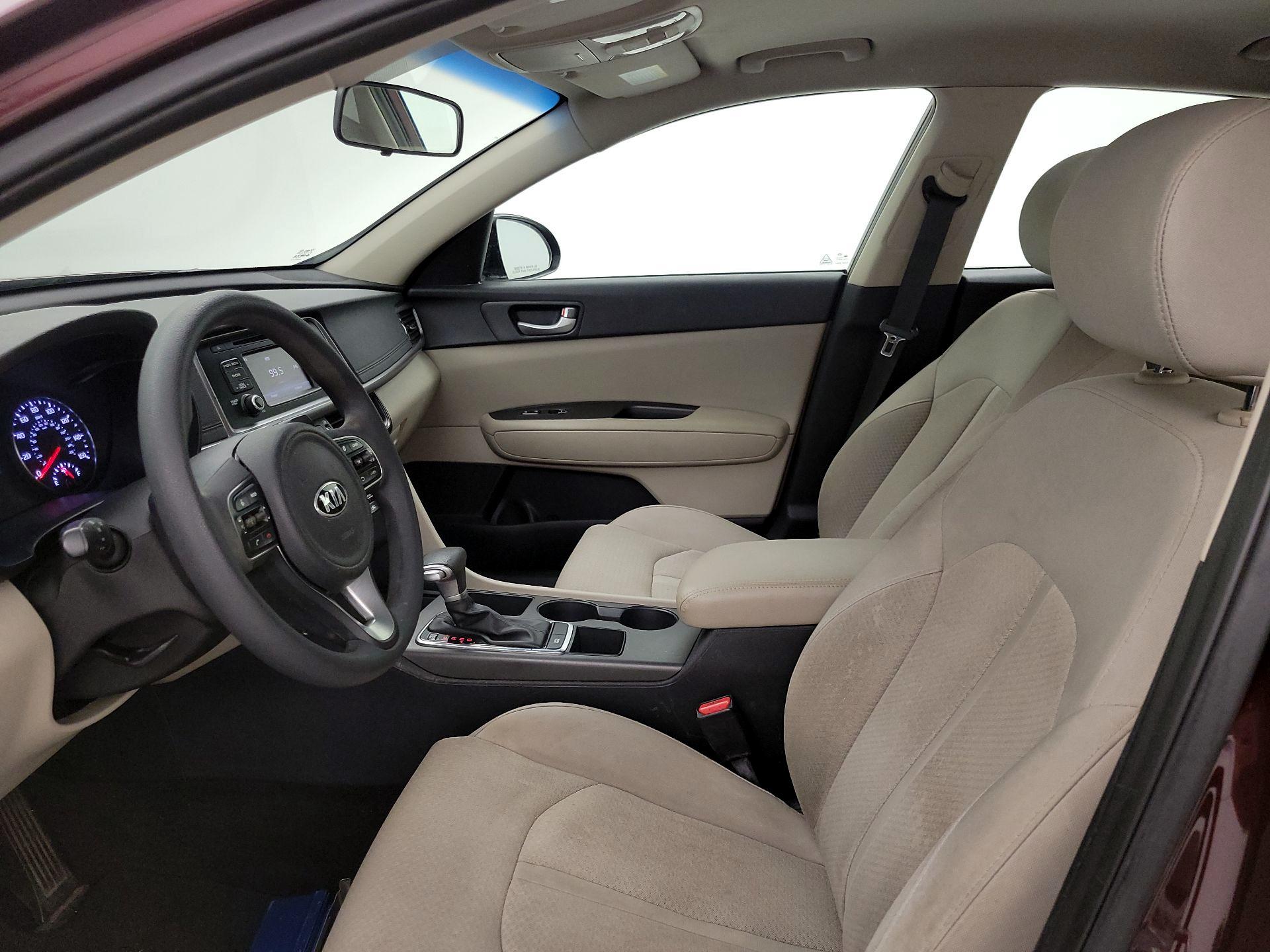 Thumbnail: 2016 Kia Optima - 11