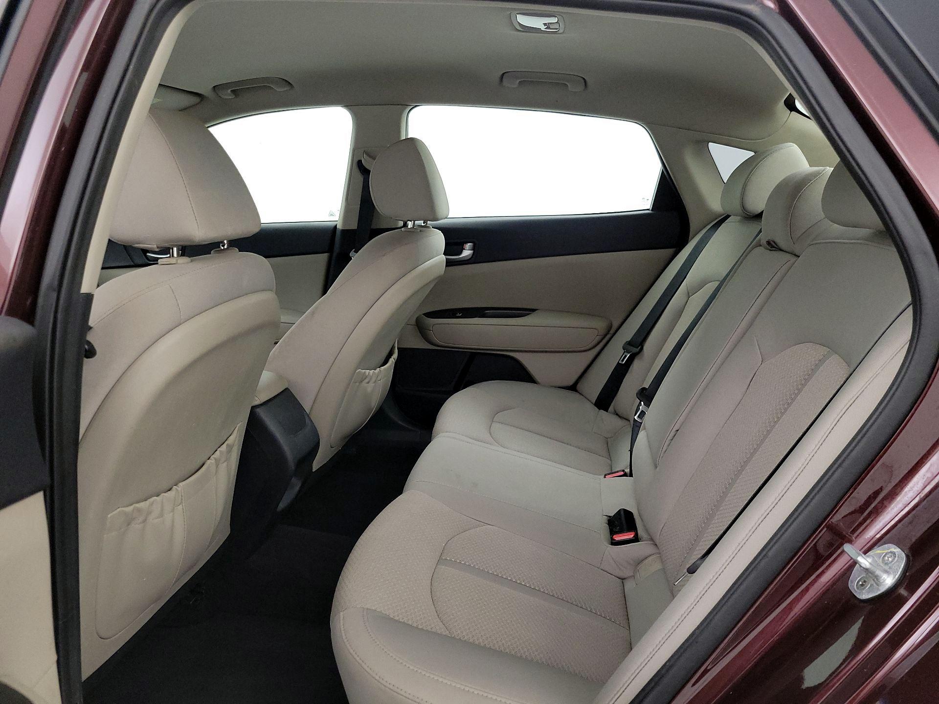 Thumbnail: 2016 Kia Optima - 19