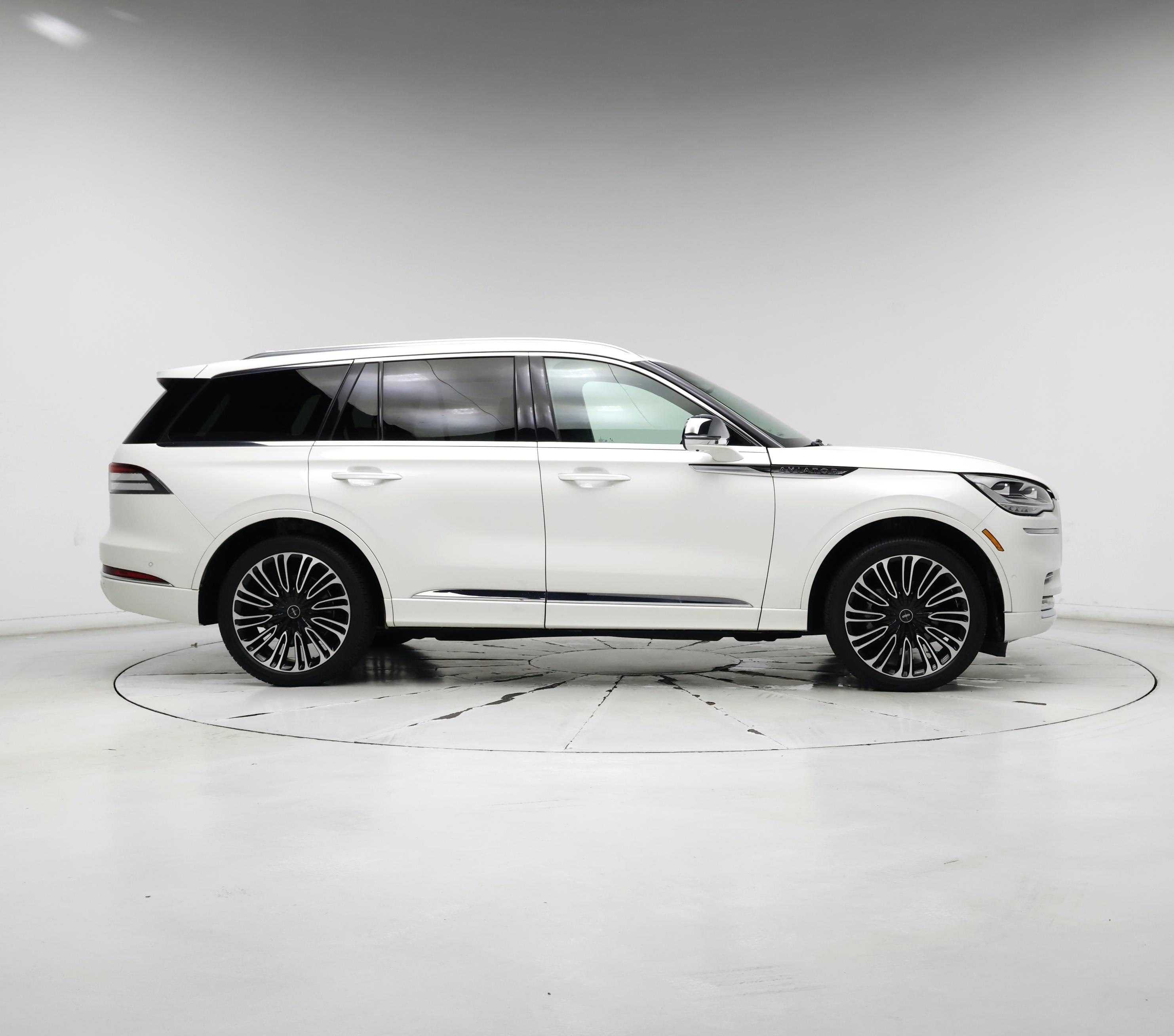Thumbnail: 2020 Lincoln Aviator - 7