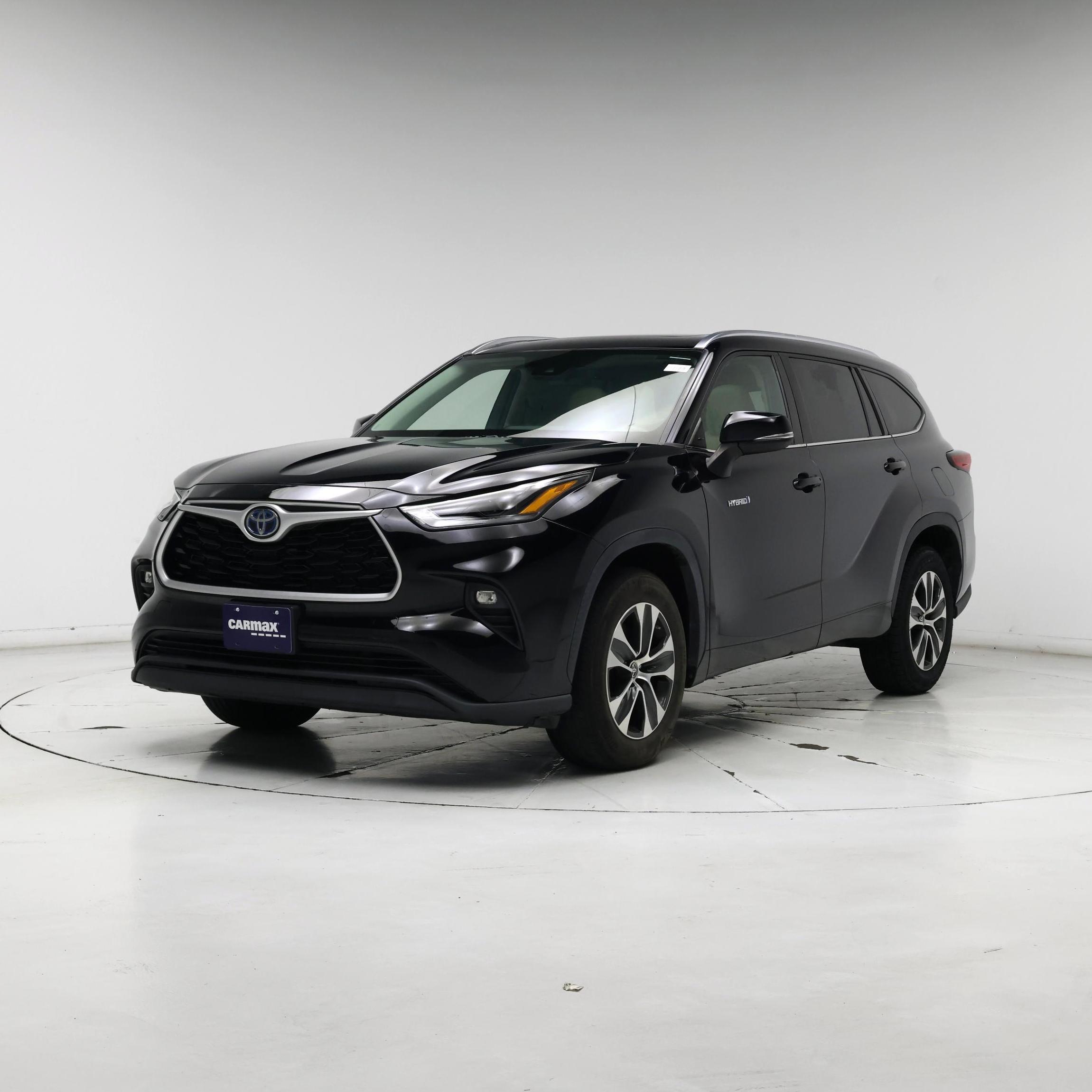 Thumbnail: 2021 Toyota Highlander - 4