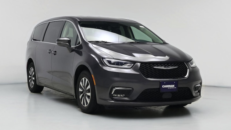 2022 Chrysler Pacifica Hybrid Touring L Hero Image
