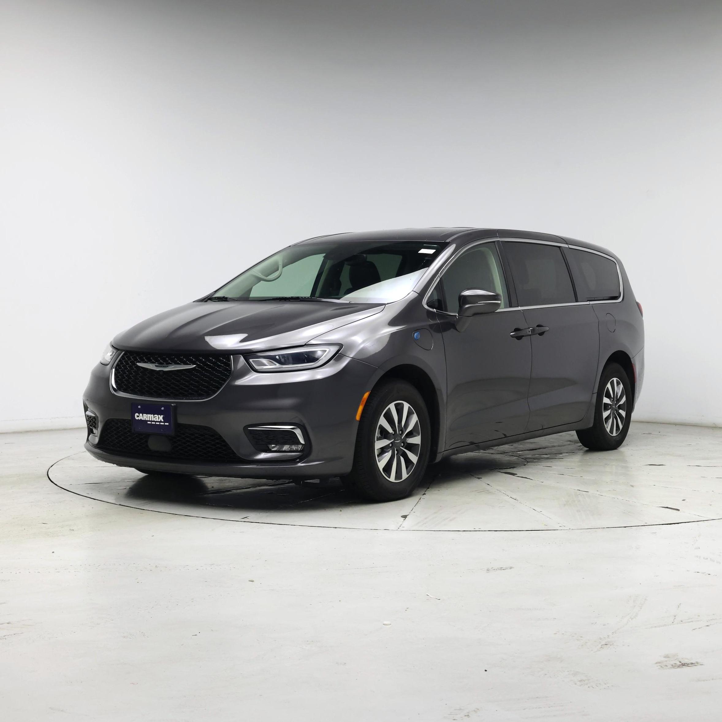 Thumbnail: 2022 Chrysler Pacifica - 4