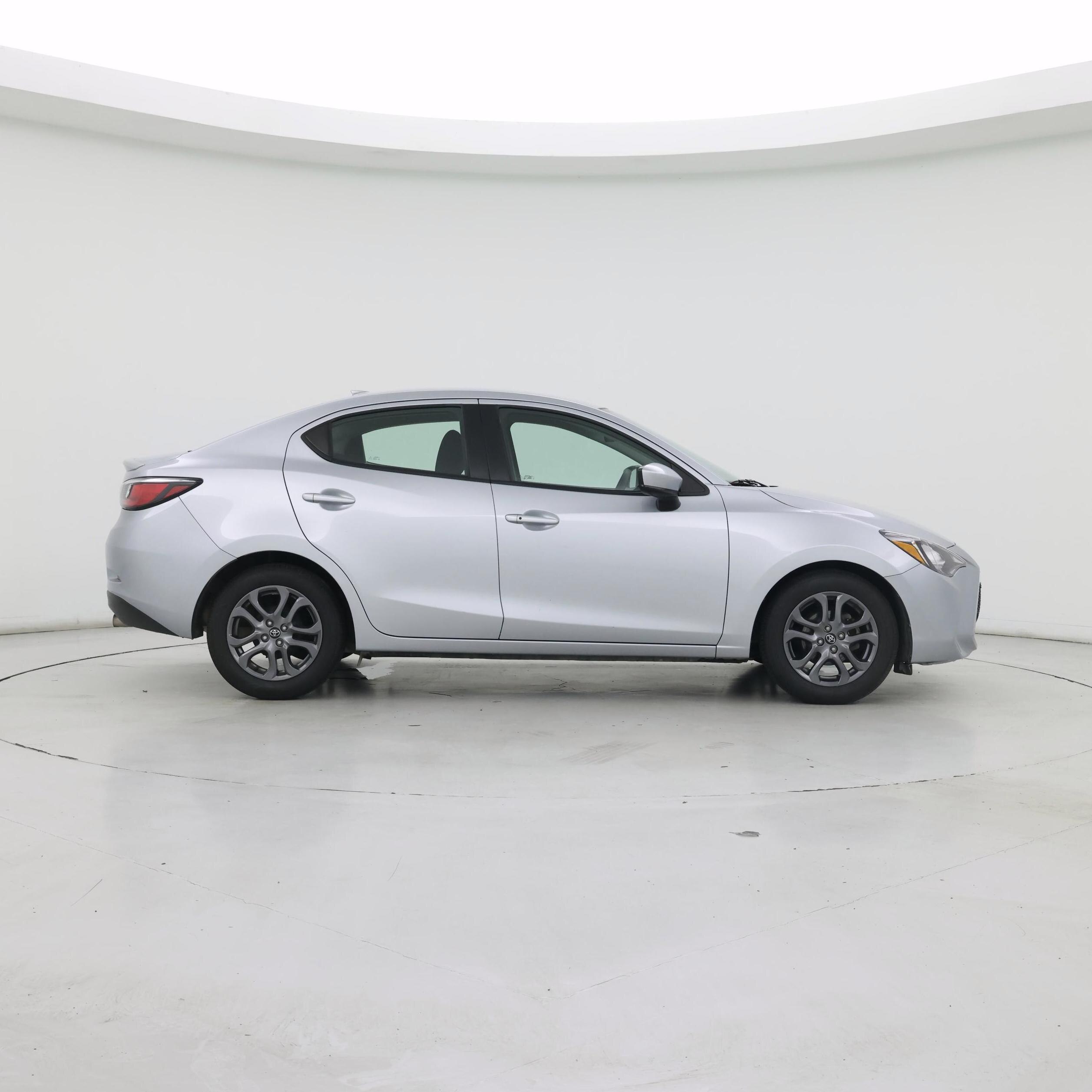 Thumbnail: 2019 Toyota Yaris - 7