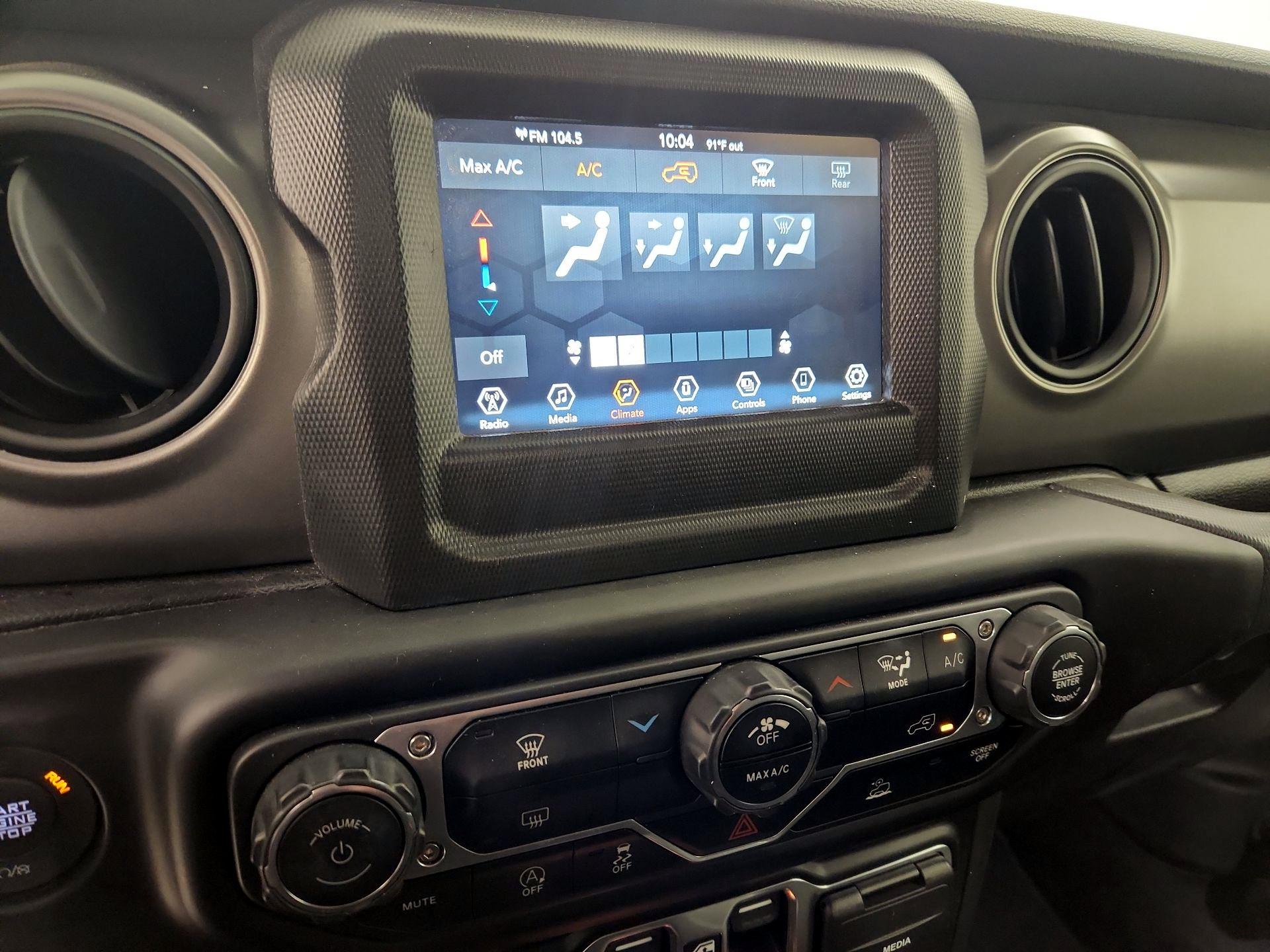 Thumbnail: 2022 Jeep Wrangler - 16