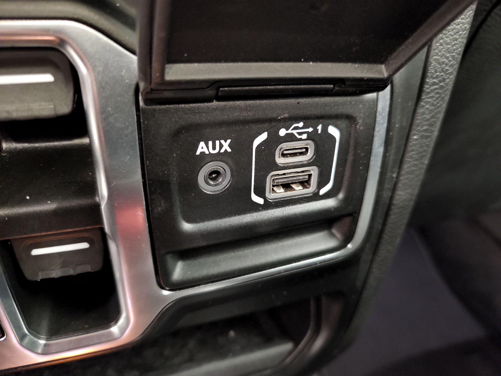 Thumbnail: 2022 Jeep Wrangler - 18