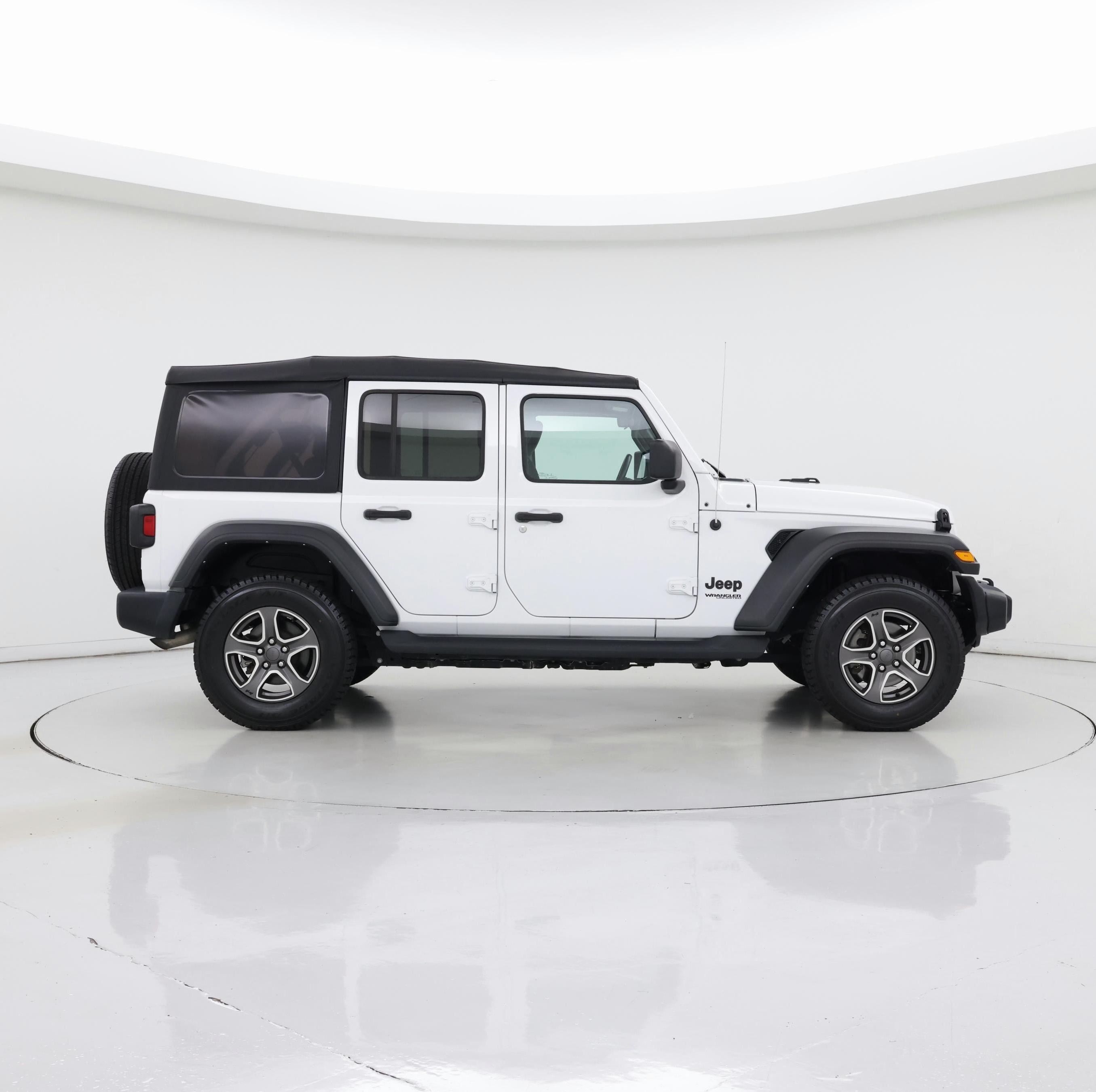 Thumbnail: 2022 Jeep Wrangler - 7