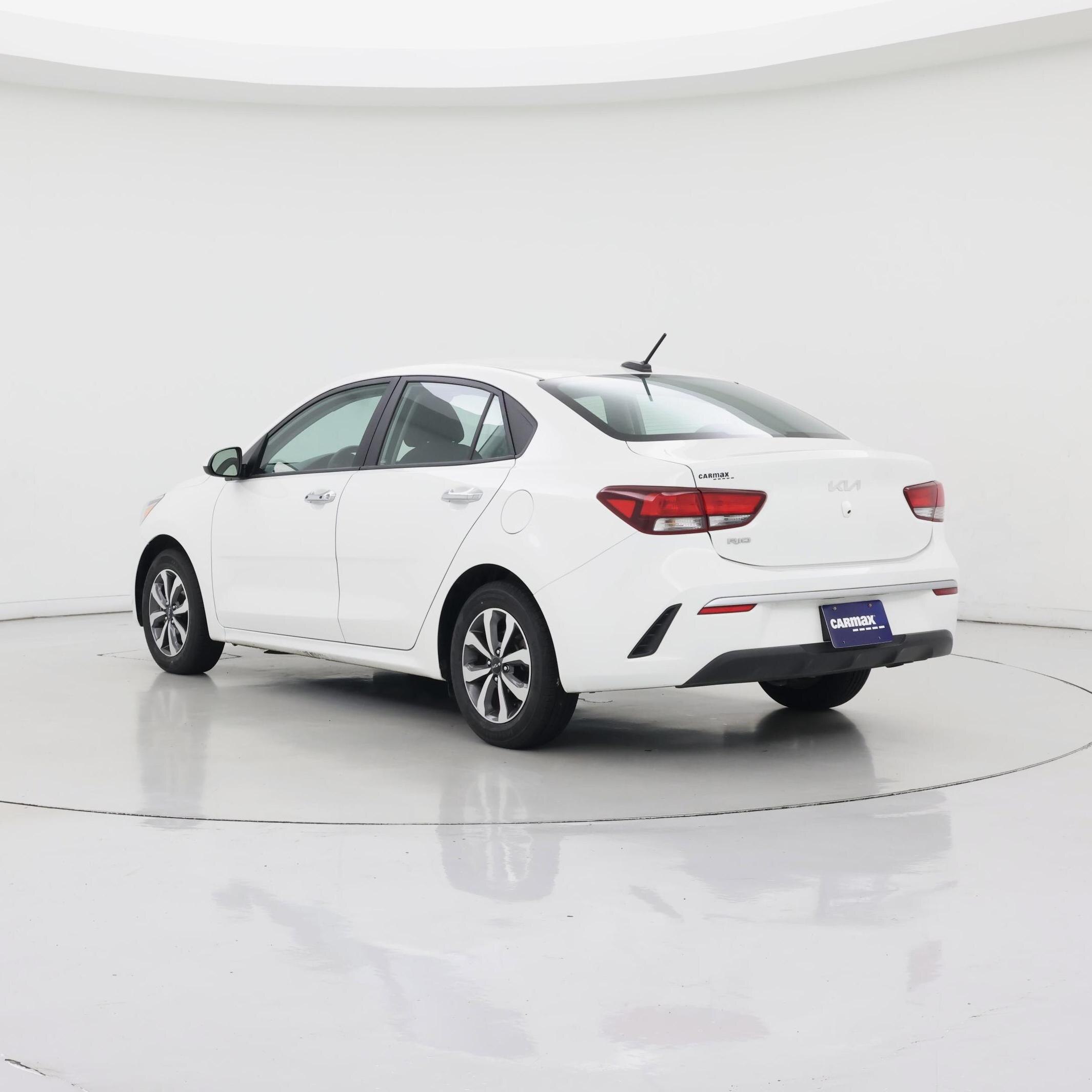 Thumbnail: 2022 Kia Rio - 2