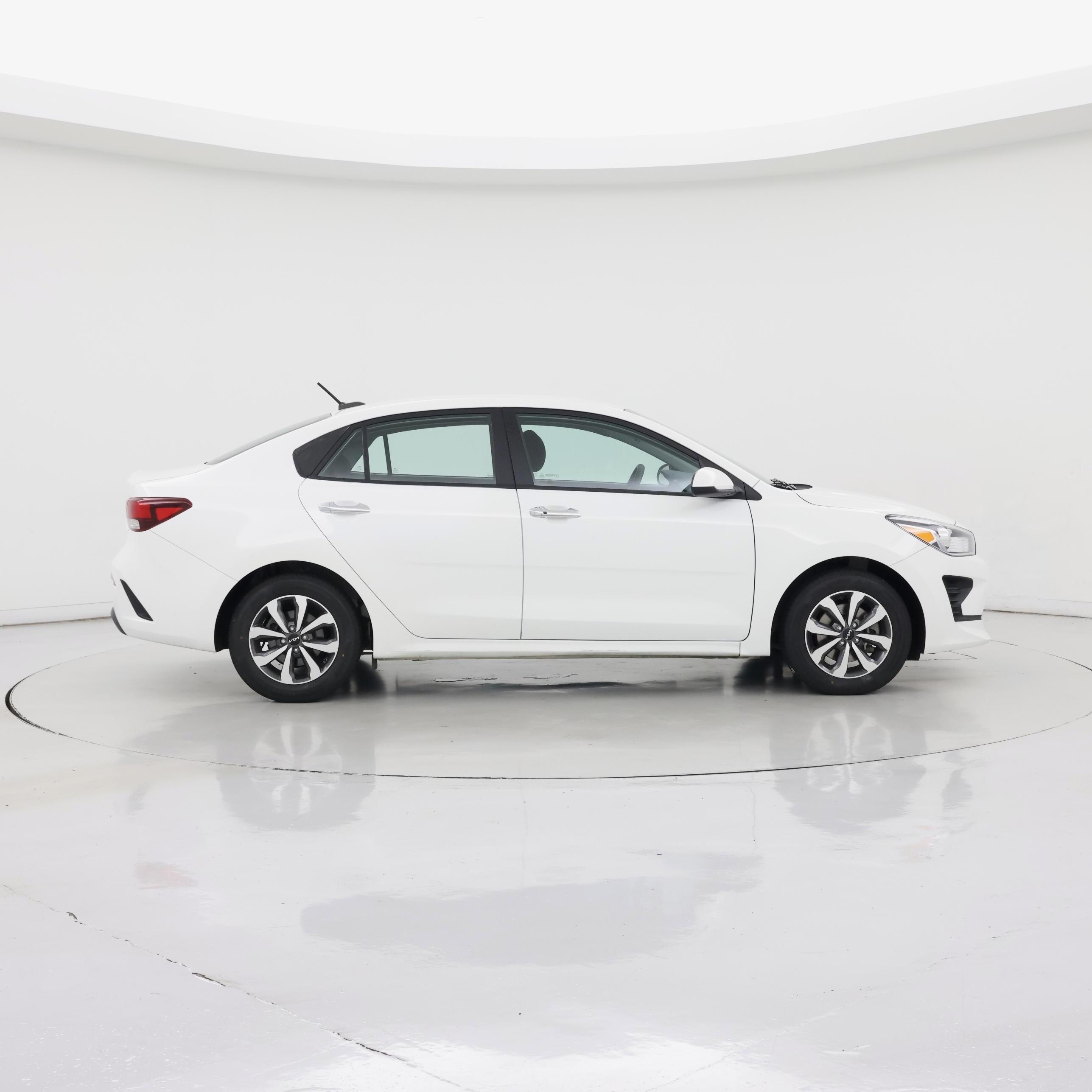 Thumbnail: 2022 Kia Rio - 7
