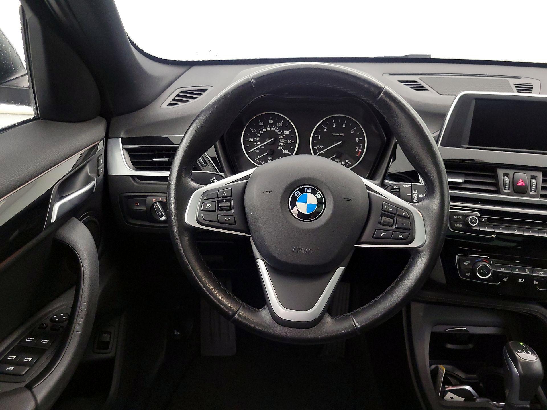 Thumbnail: 2017 BMW X1 - 10