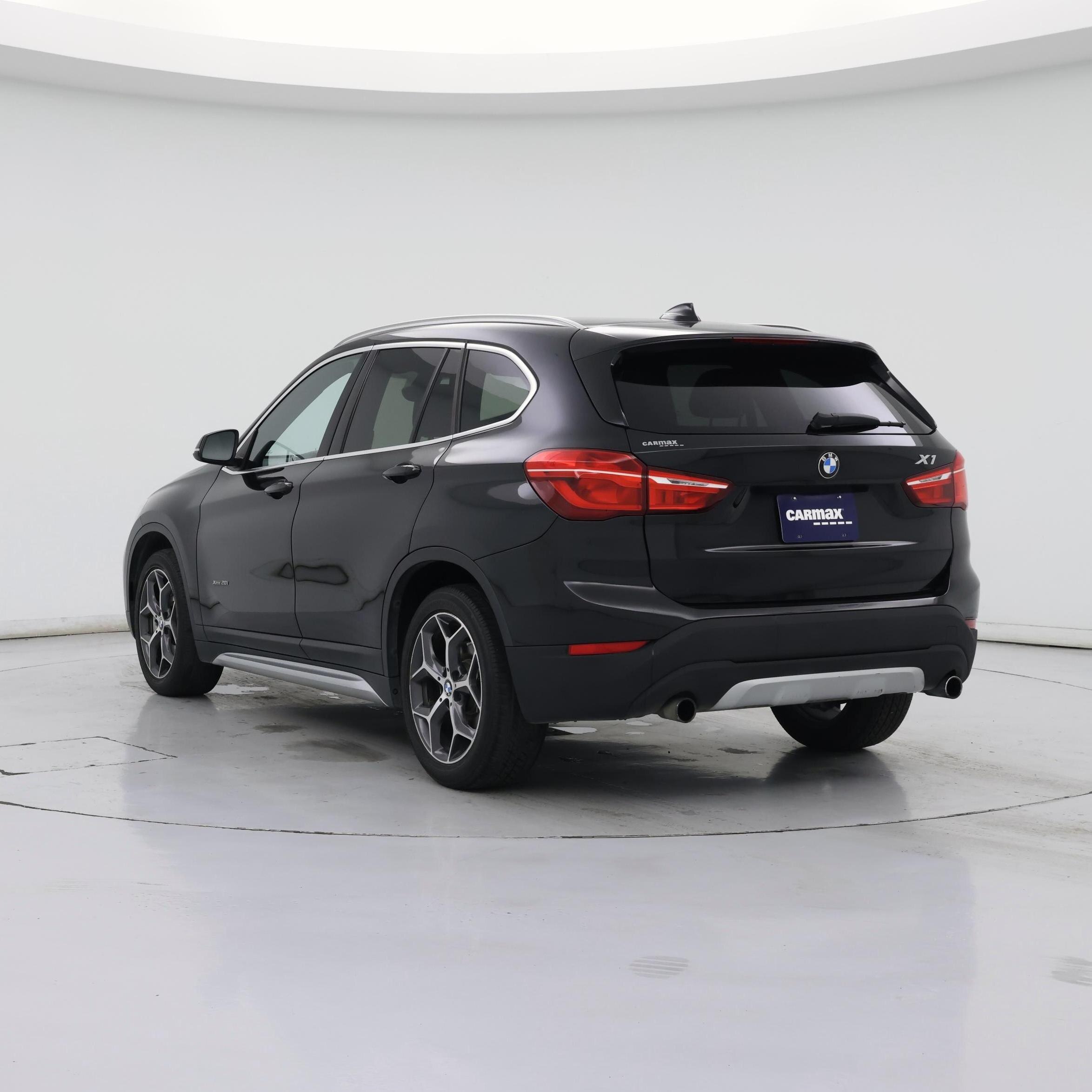 Thumbnail: 2017 BMW X1 - 2