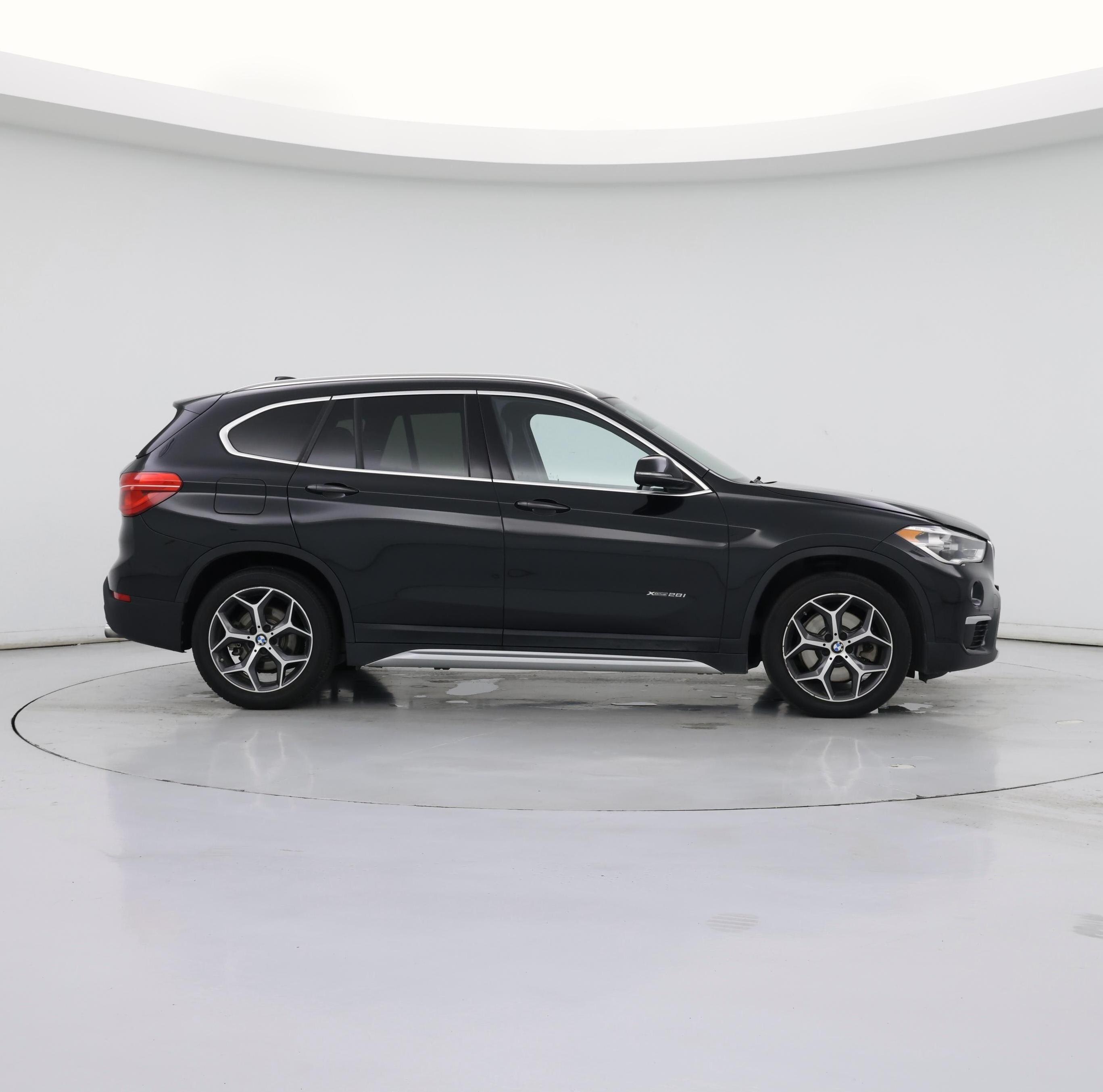Thumbnail: 2017 BMW X1 - 7