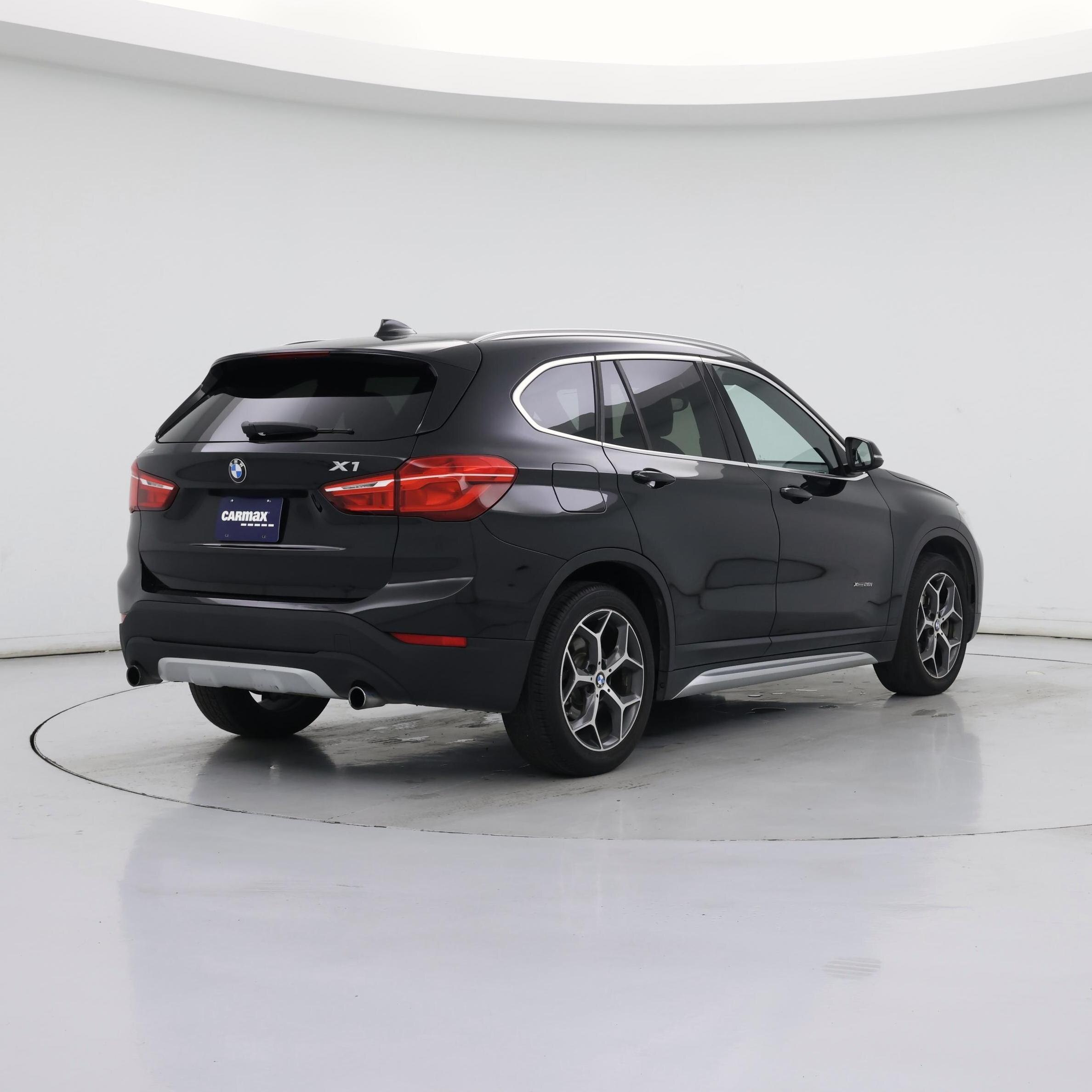 Thumbnail: 2017 BMW X1 - 8