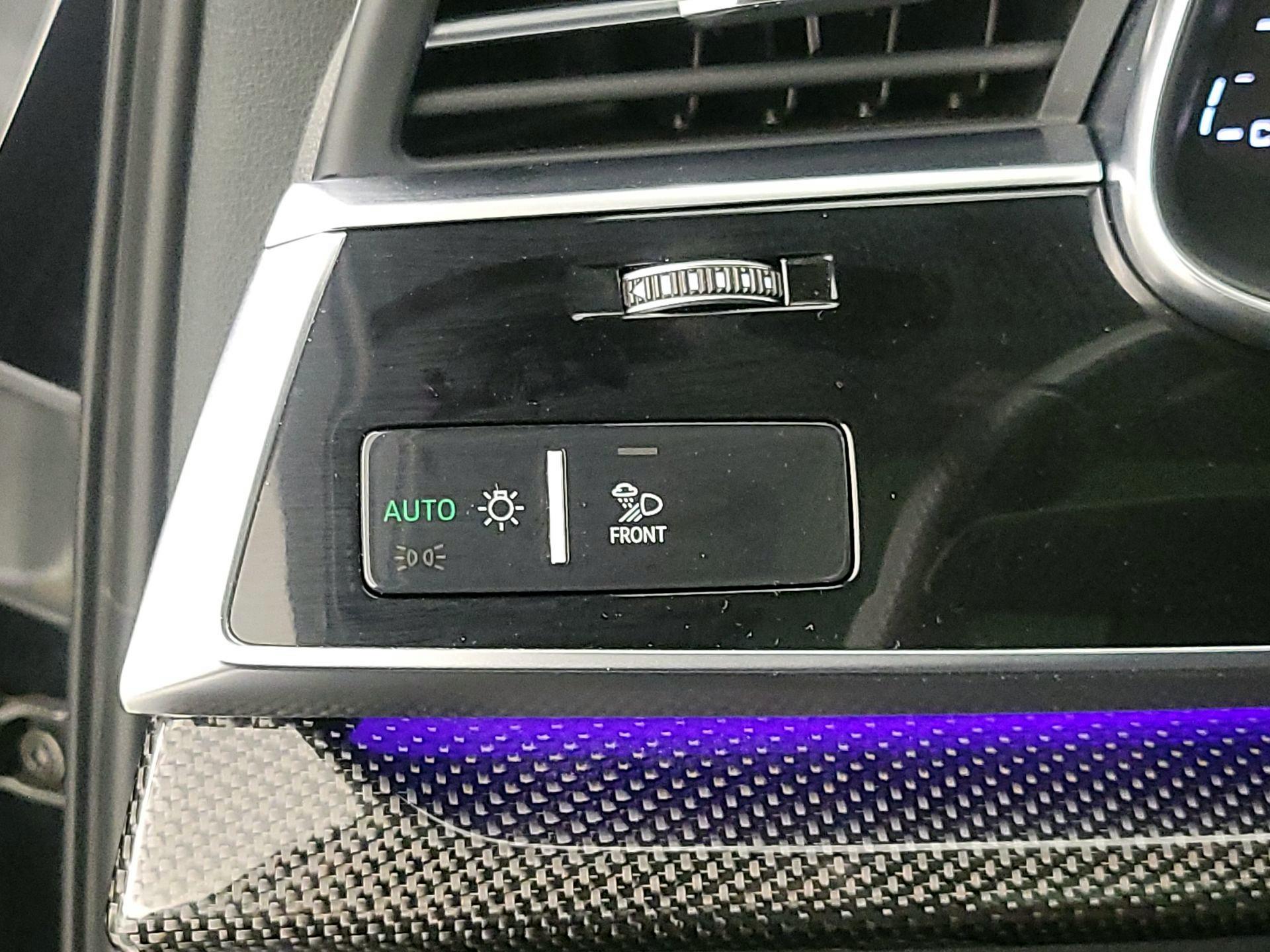 Thumbnail: 2021 Audi SQ7 - 13