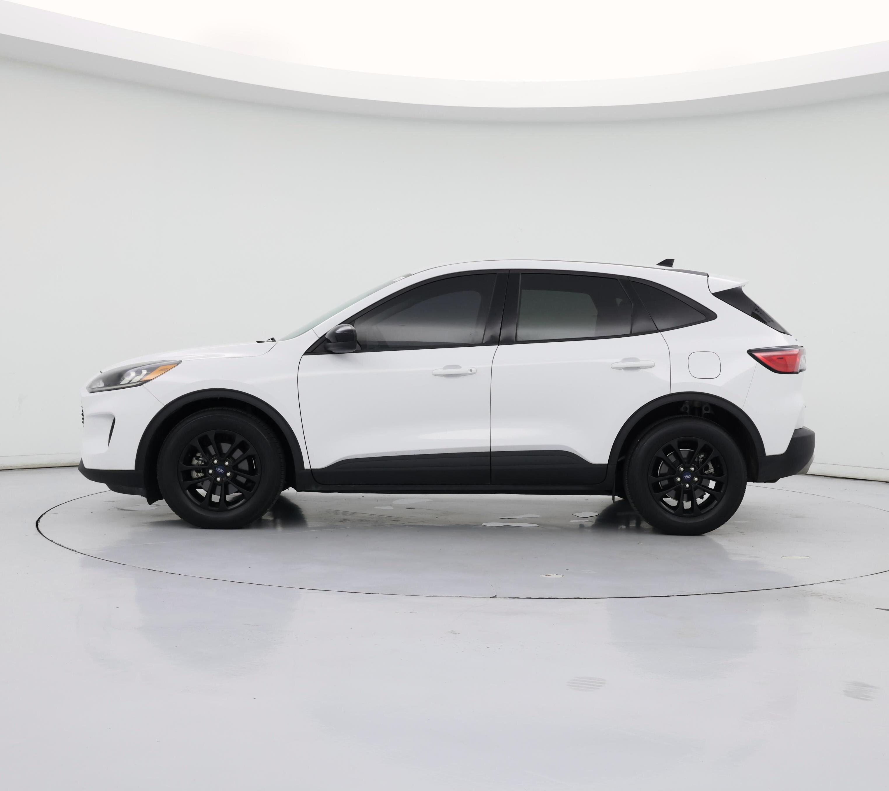 Thumbnail: 2020 Ford Escape - 3