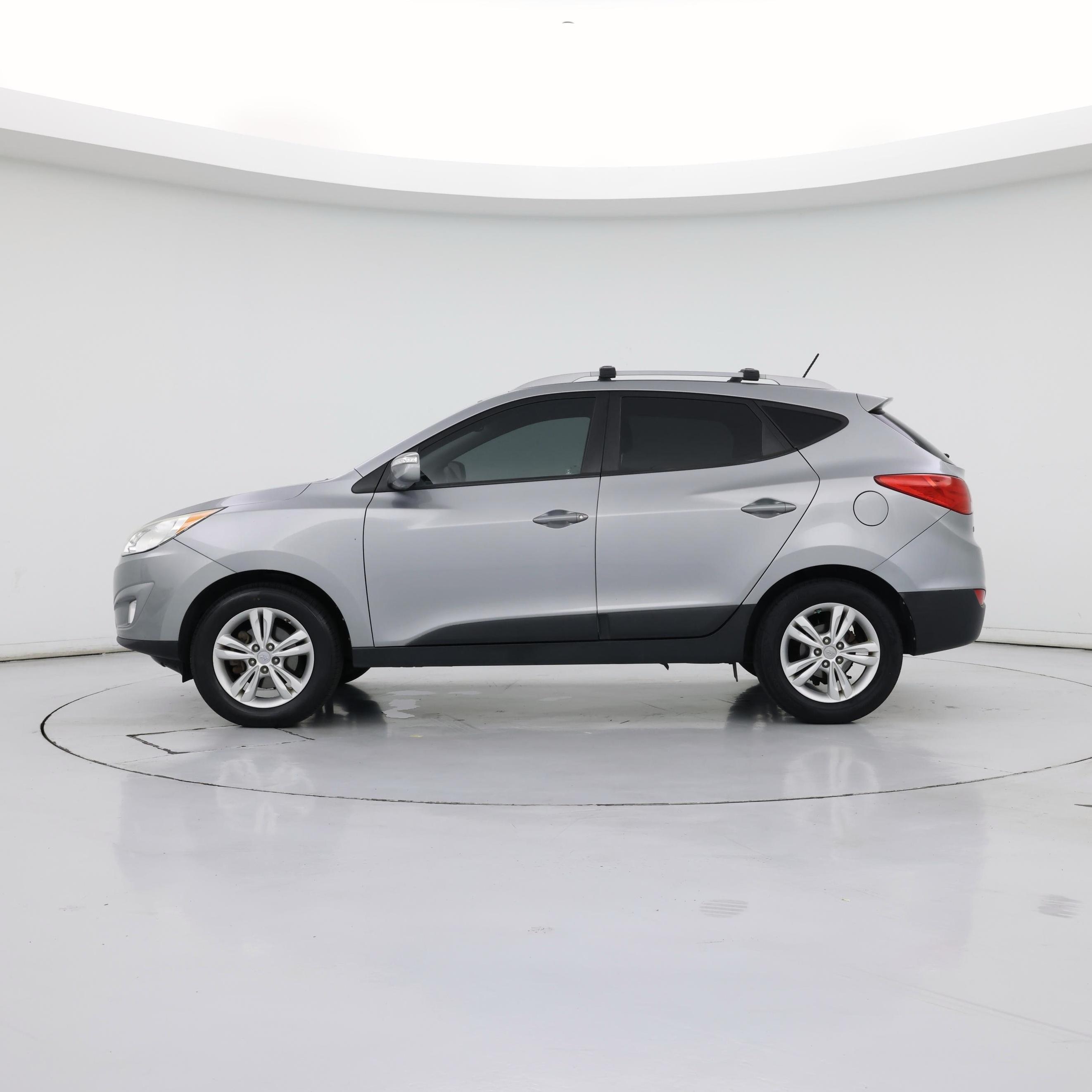 Thumbnail: 2013 Hyundai Tucson - 3