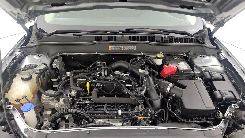 2020 Ford Fusion SE 22