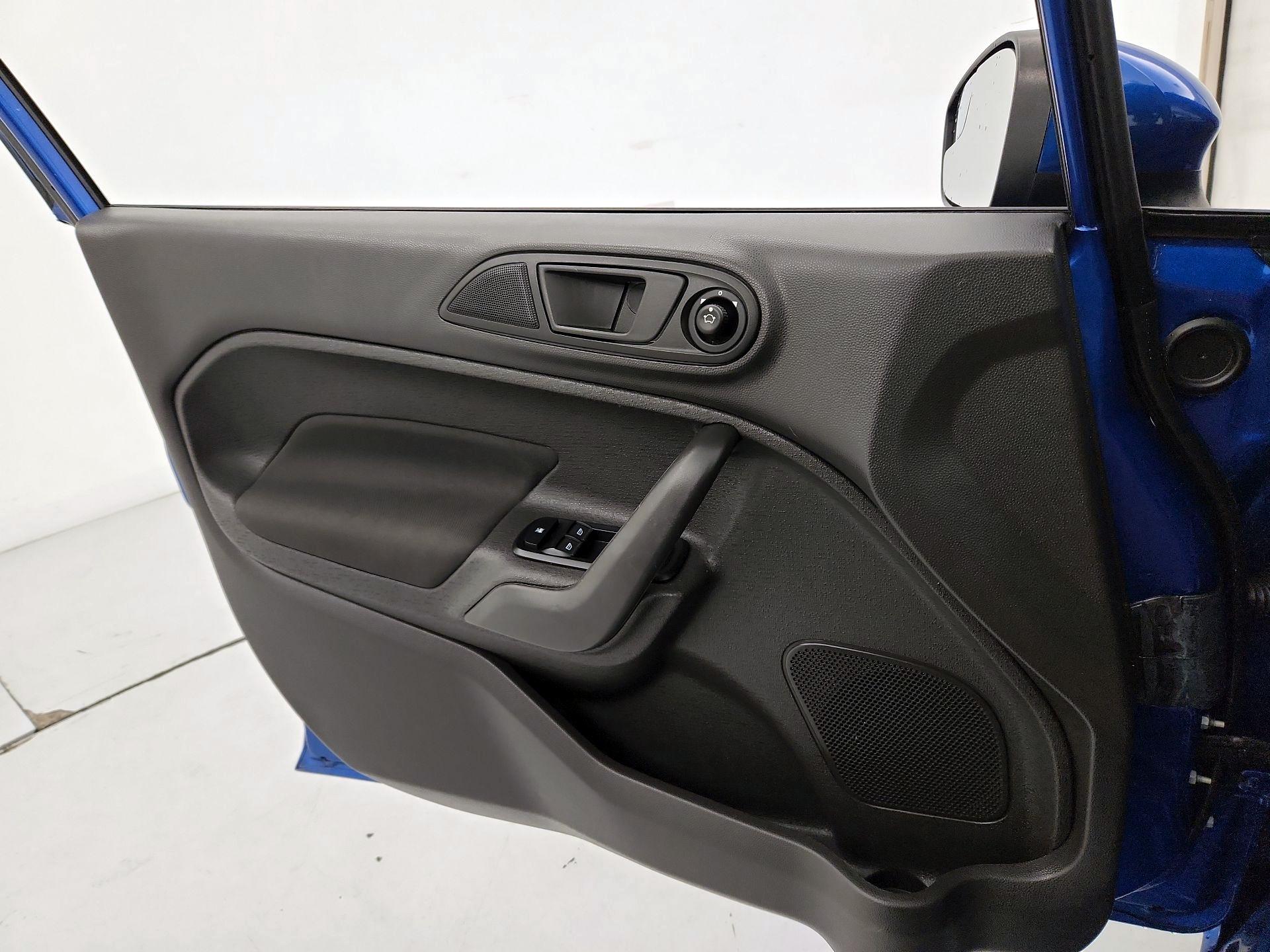 Thumbnail: 2019 Ford Fiesta - 12