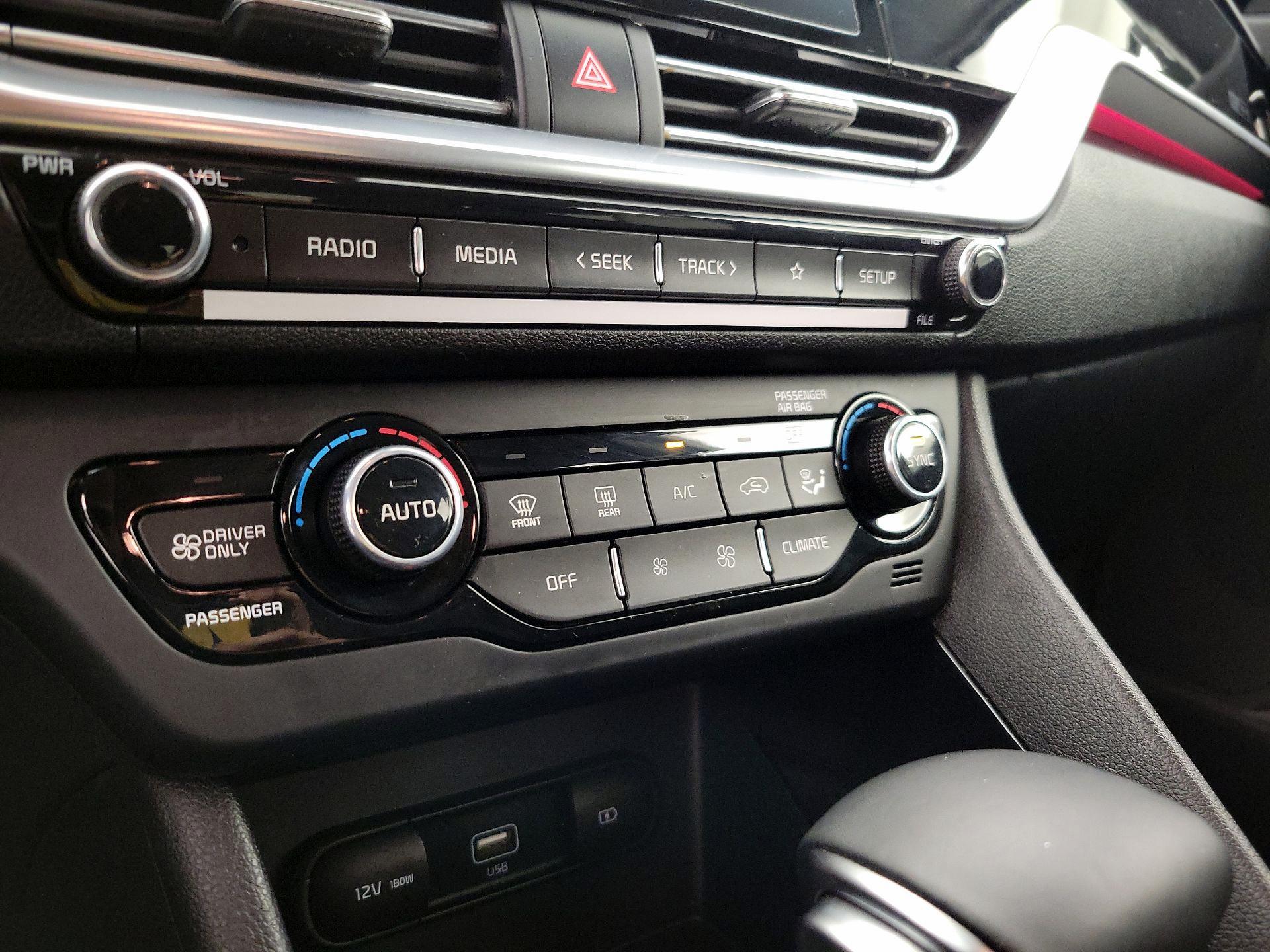 Thumbnail: 2020 Kia Niro - 16