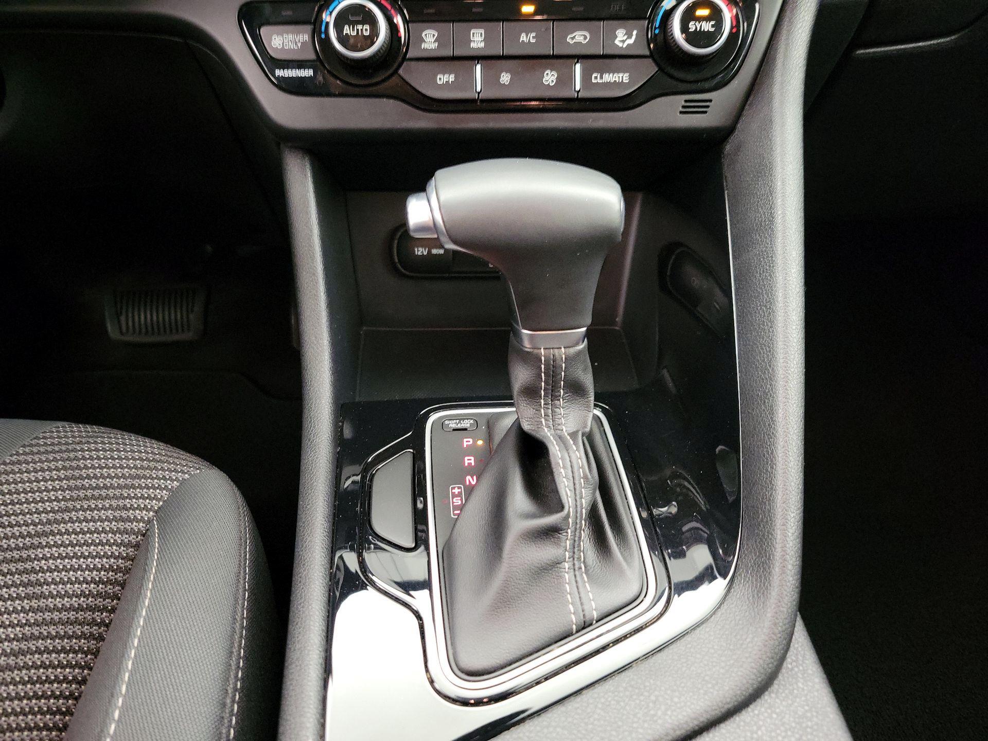 Thumbnail: 2020 Kia Niro - 17