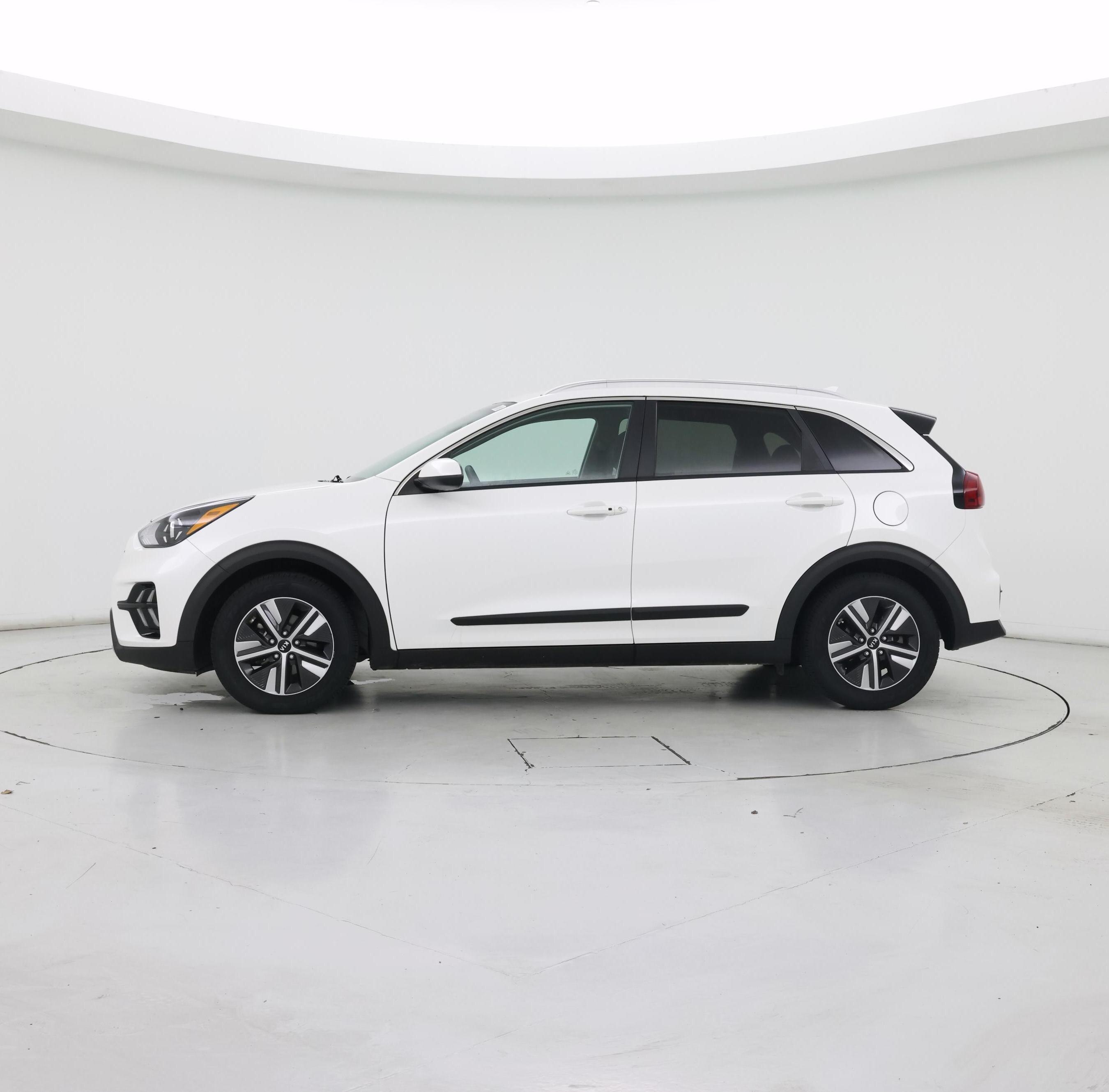 Thumbnail: 2020 Kia Niro - 3