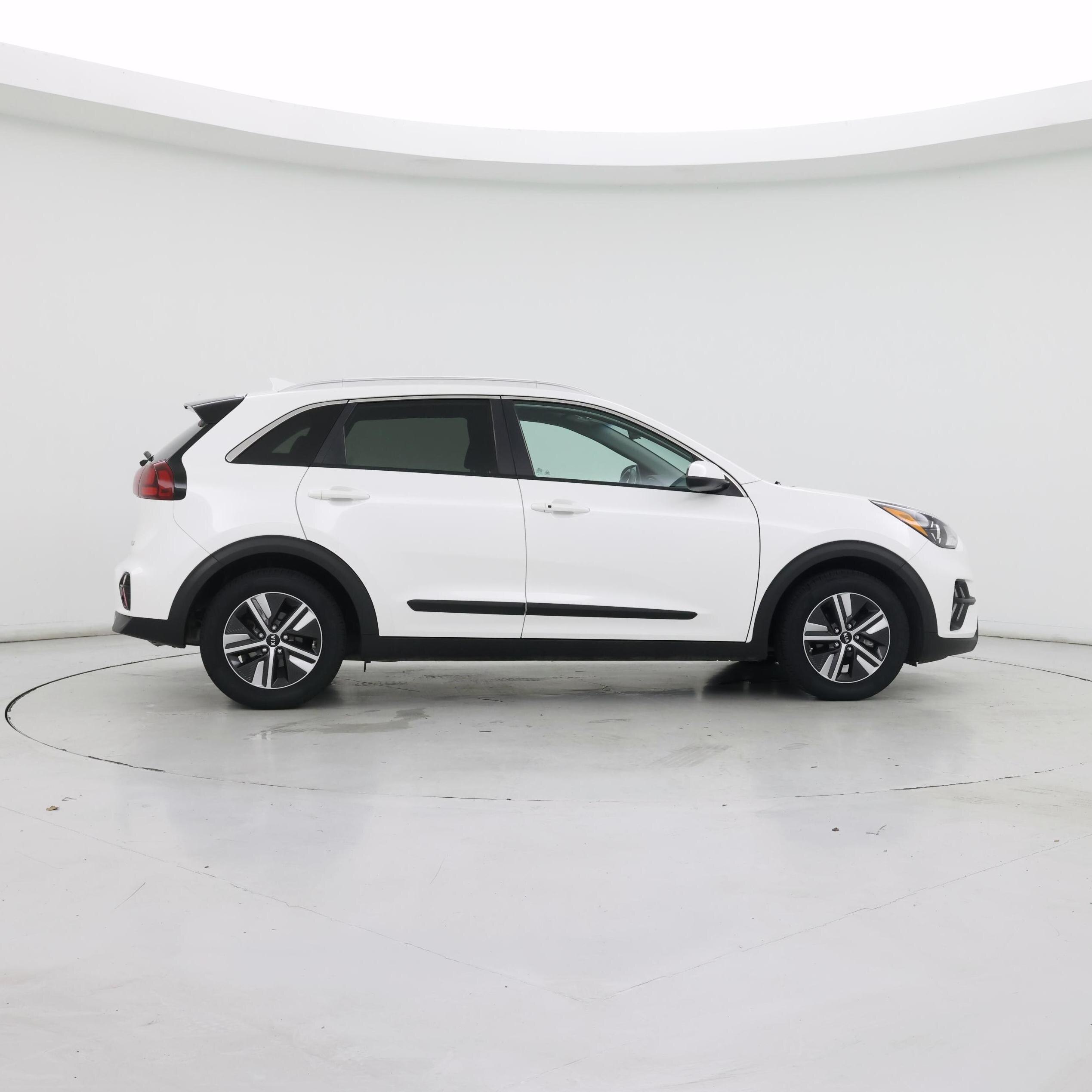Thumbnail: 2020 Kia Niro - 7