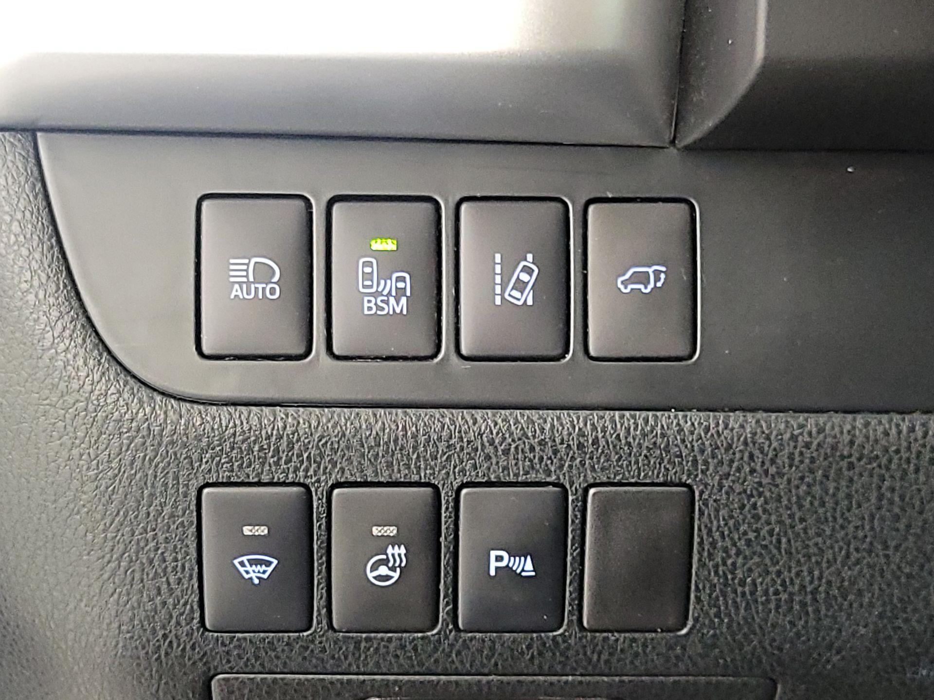 Thumbnail: 2014 Toyota Highlander - 13