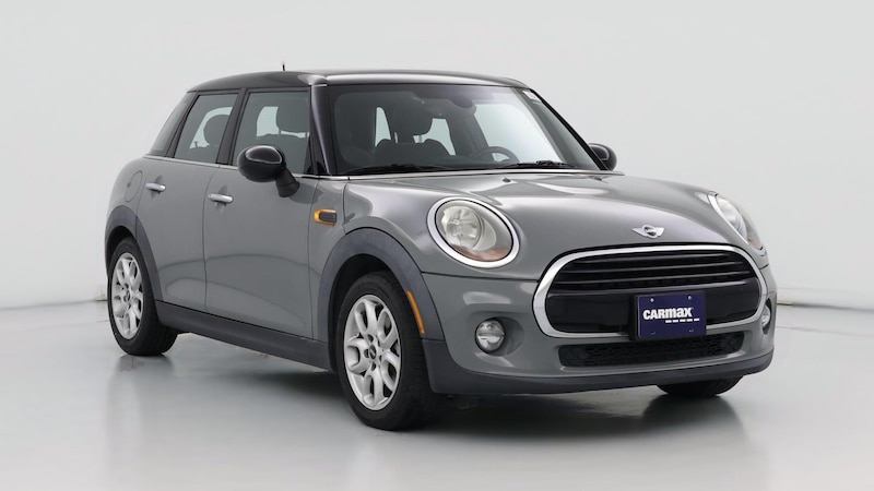 2016 MINI Cooper Hardtop  Hero Image