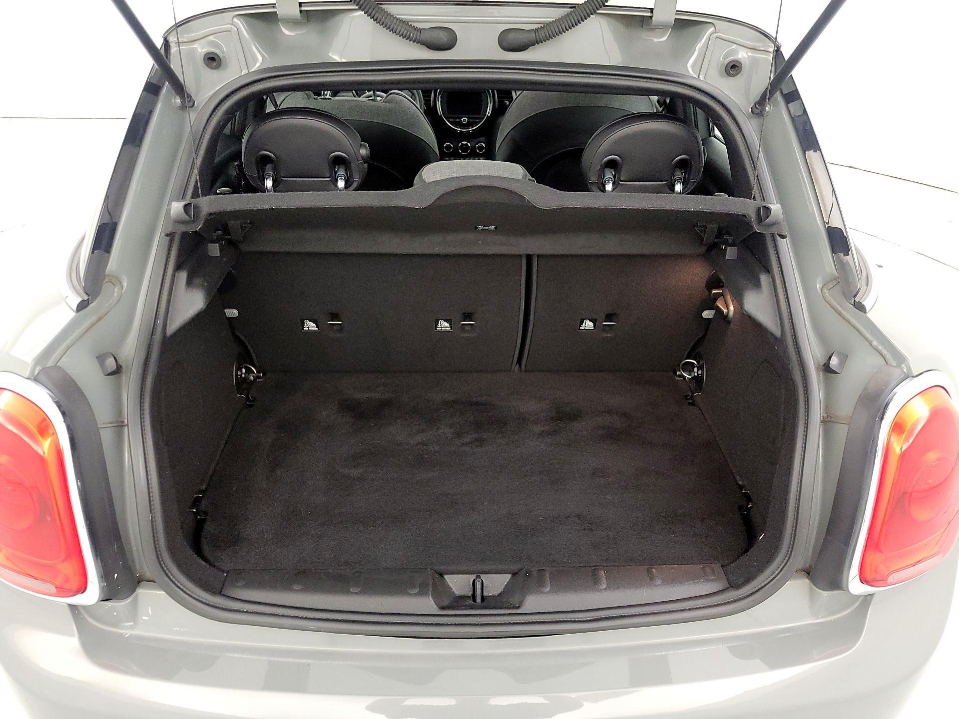 Thumbnail: 2016 MINI Cooper Hardtop - 20