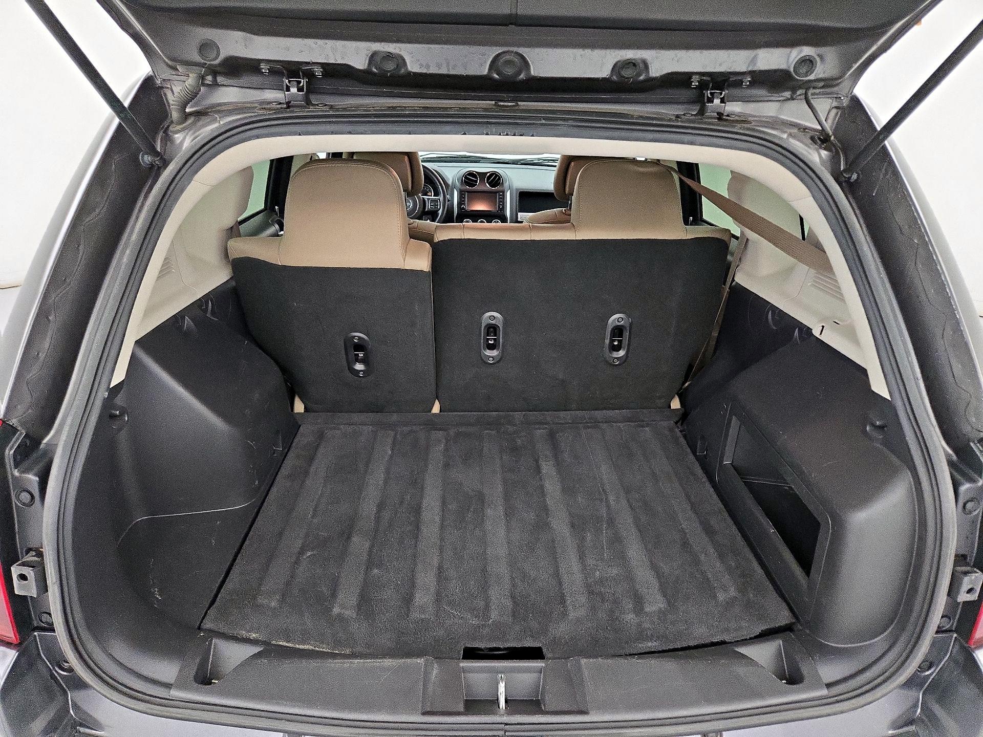 Thumbnail: 2014 Jeep Compass - 19