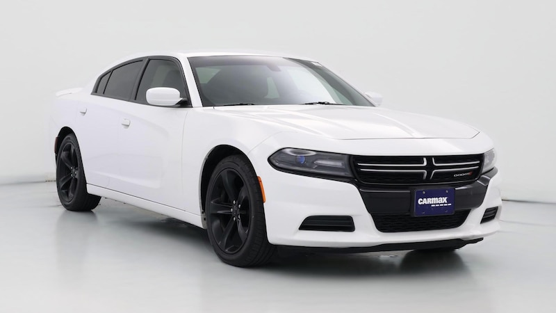 2017 Dodge Charger SE Hero Image