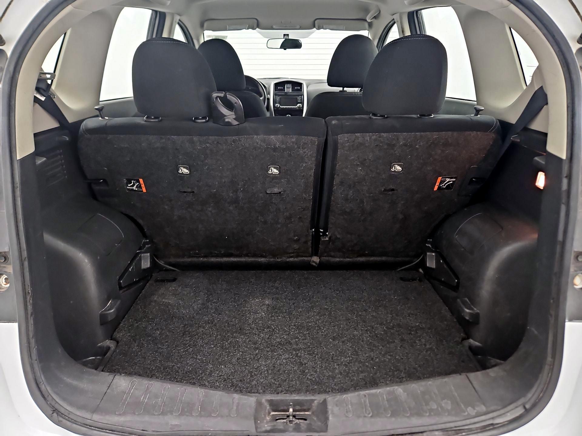 Thumbnail: 2016 Nissan Versa Note - 16