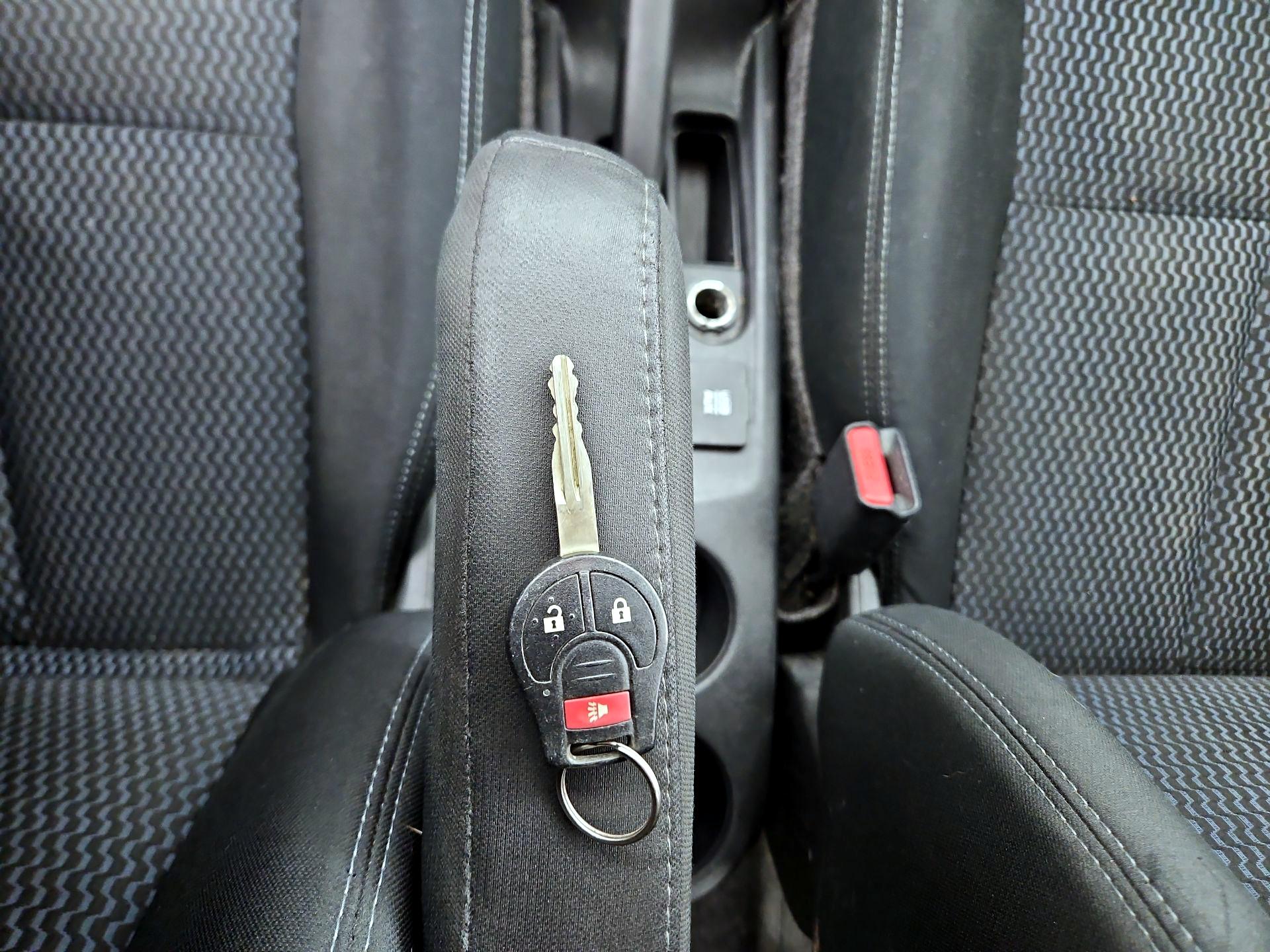 Thumbnail: 2016 Nissan Versa Note - 18