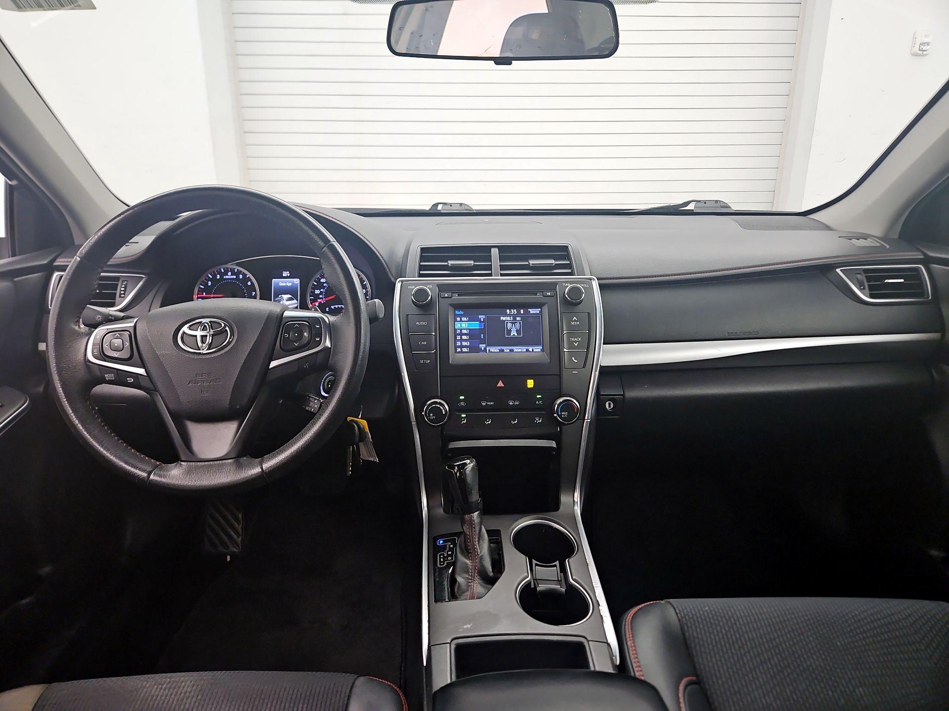 Thumbnail: 2017 Toyota Camry - 9