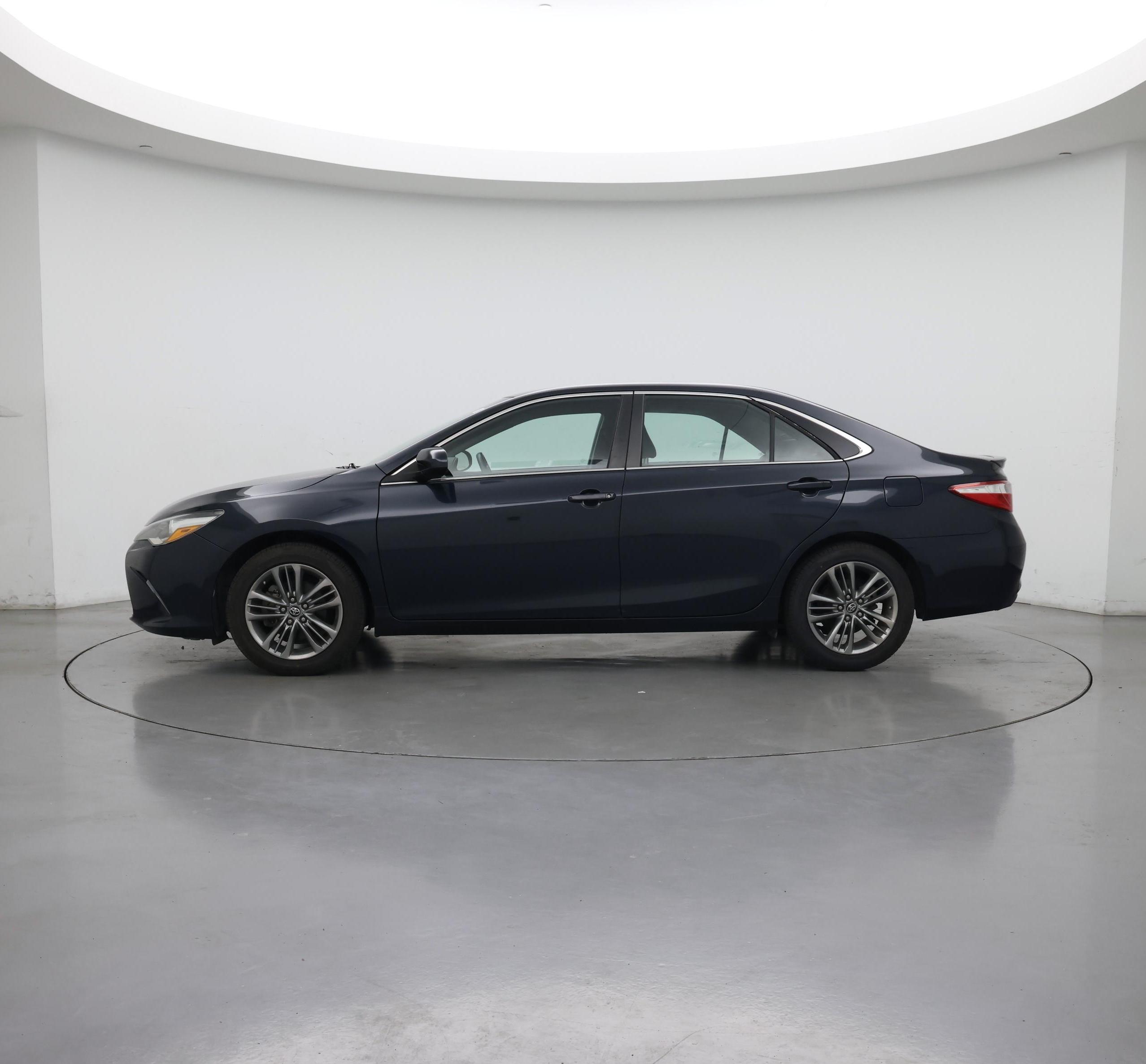 Thumbnail: 2017 Toyota Camry - 3