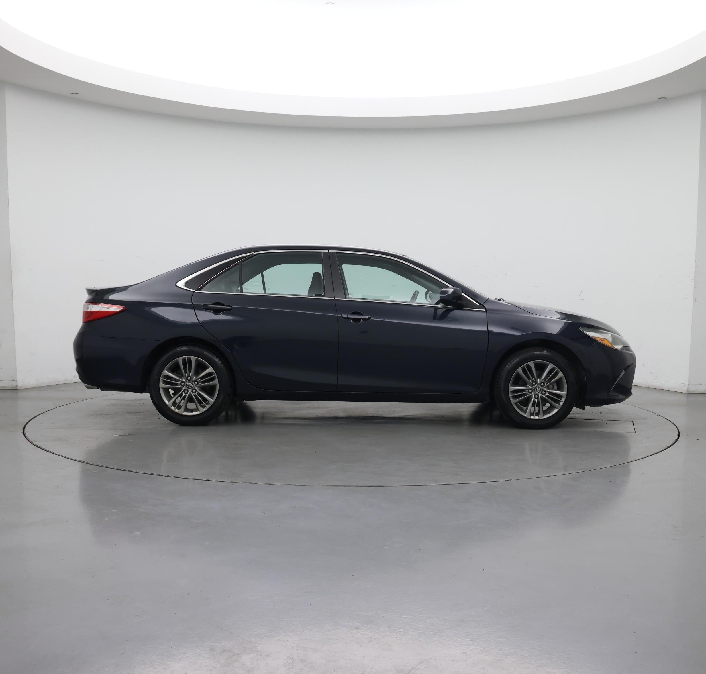 Thumbnail: 2017 Toyota Camry - 7