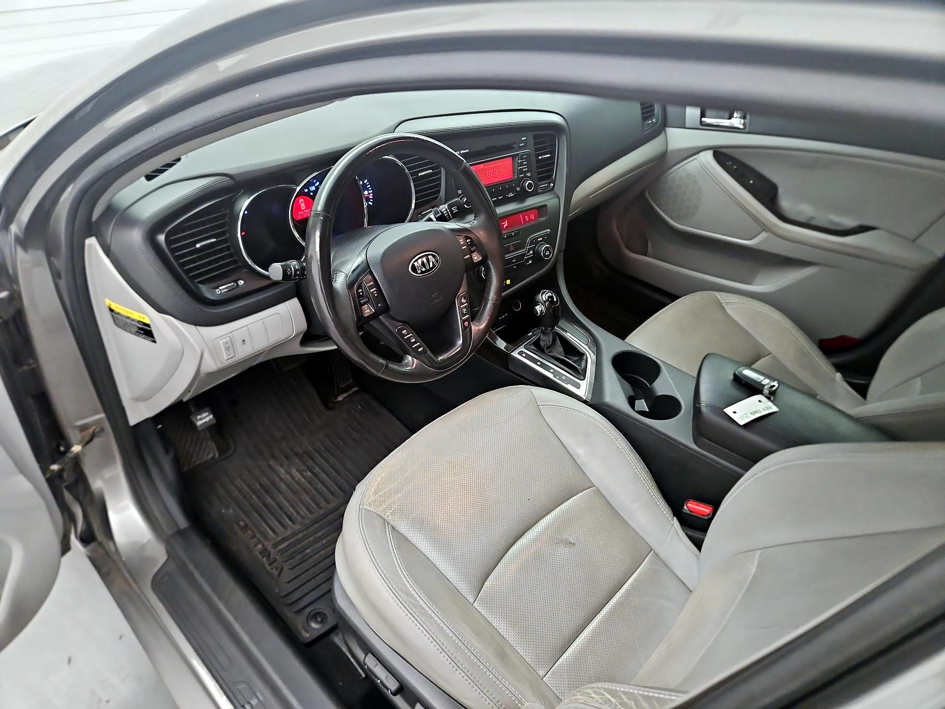 Thumbnail: 2013 Kia Optima - 11