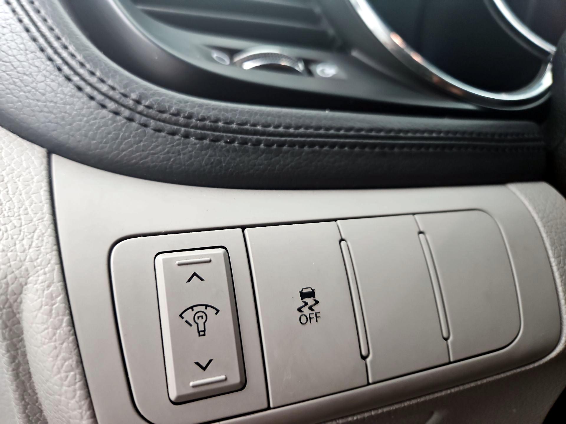 Thumbnail: 2013 Kia Optima - 13