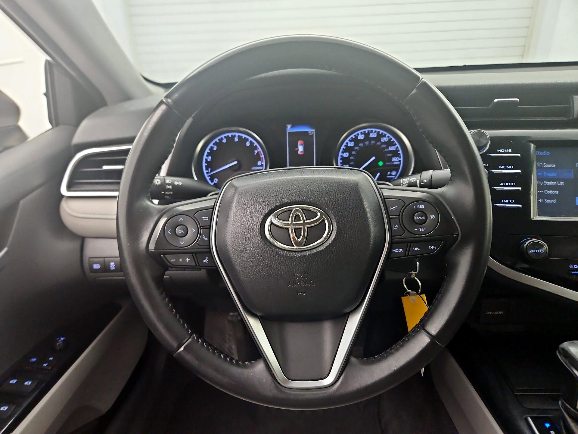 Thumbnail: 2018 Toyota Camry - 10