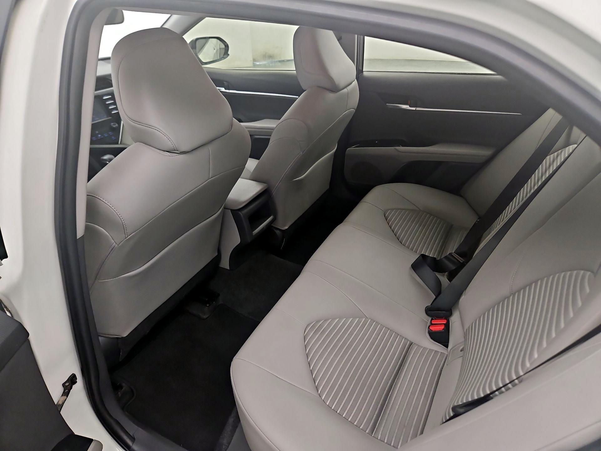 Thumbnail: 2018 Toyota Camry - 19