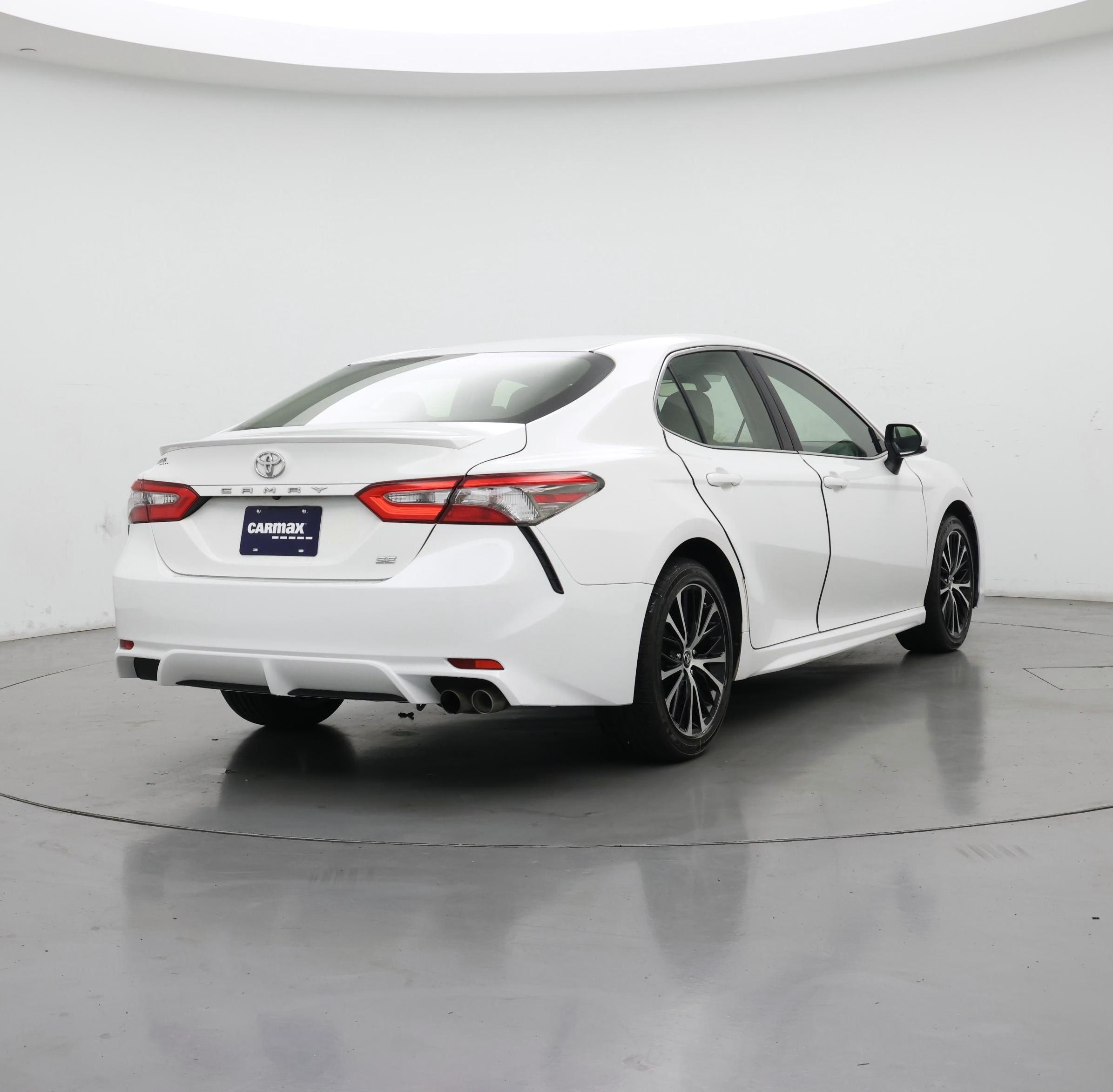 Thumbnail: 2018 Toyota Camry - 8