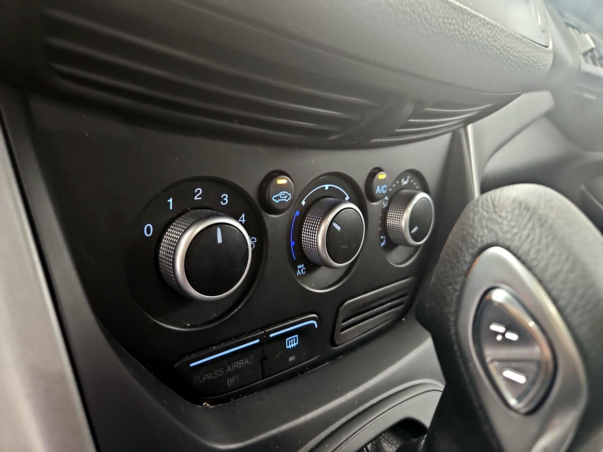 Thumbnail: 2014 Ford Escape - 16