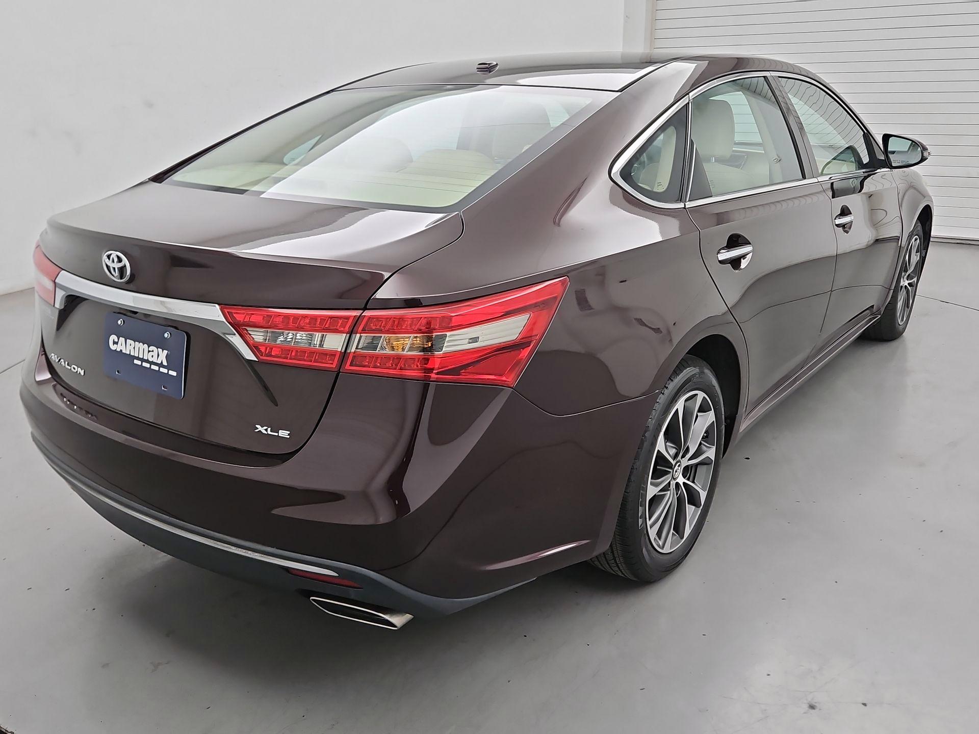 Thumbnail: 2016 Toyota Avalon - 5