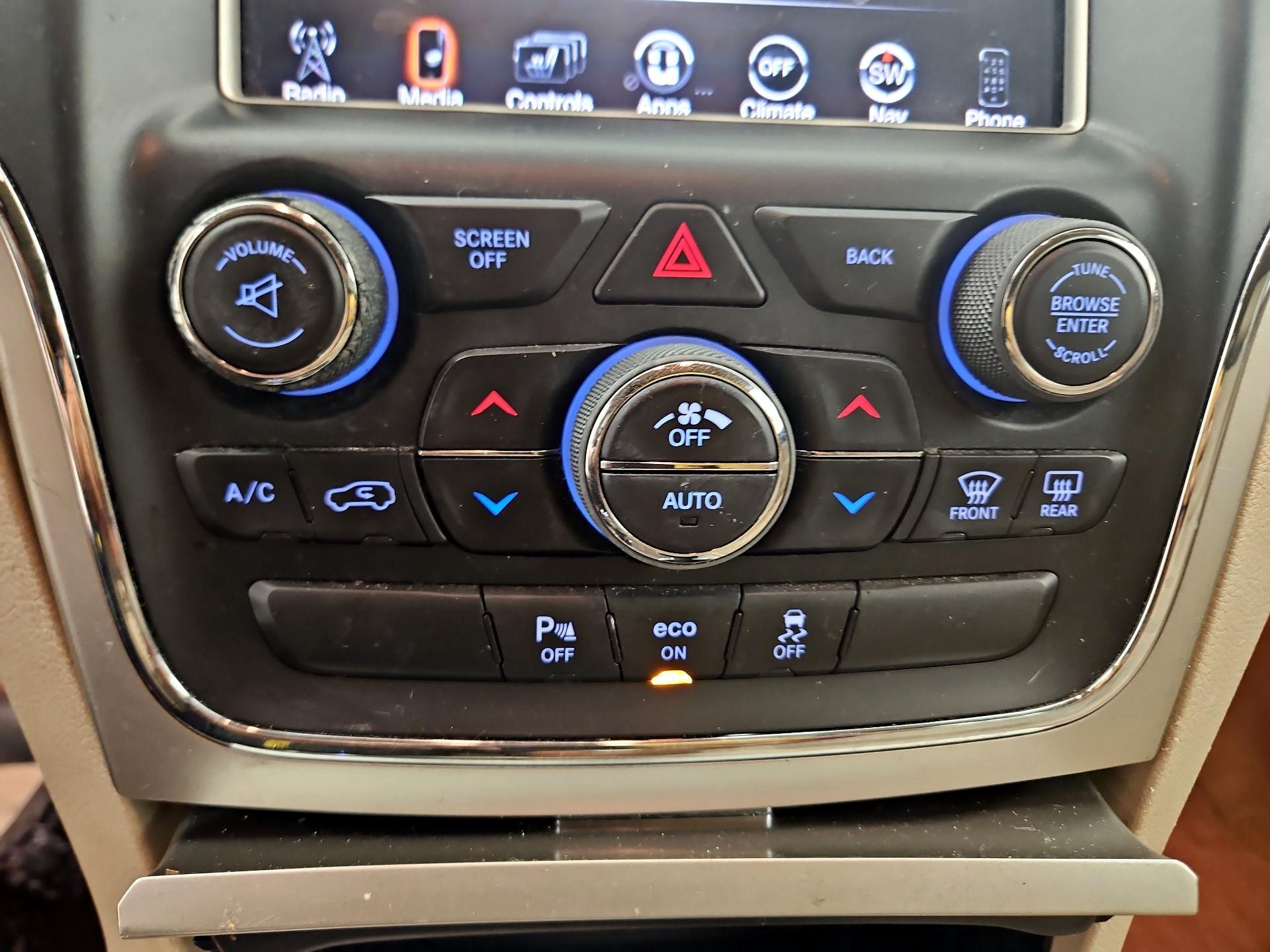 Thumbnail: 2014 Jeep Grand Cherokee - 15