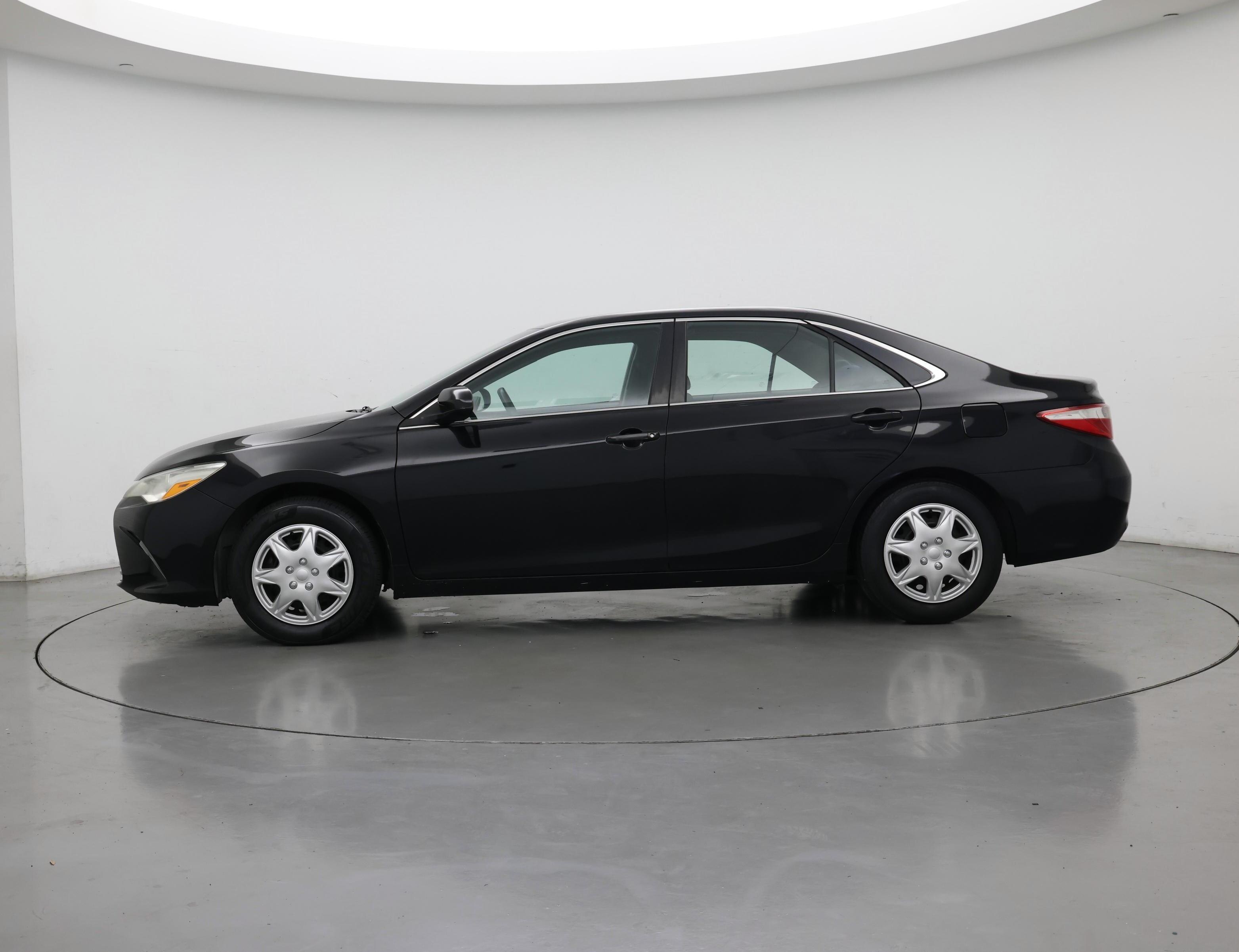 Thumbnail: 2017 Toyota Camry - 3