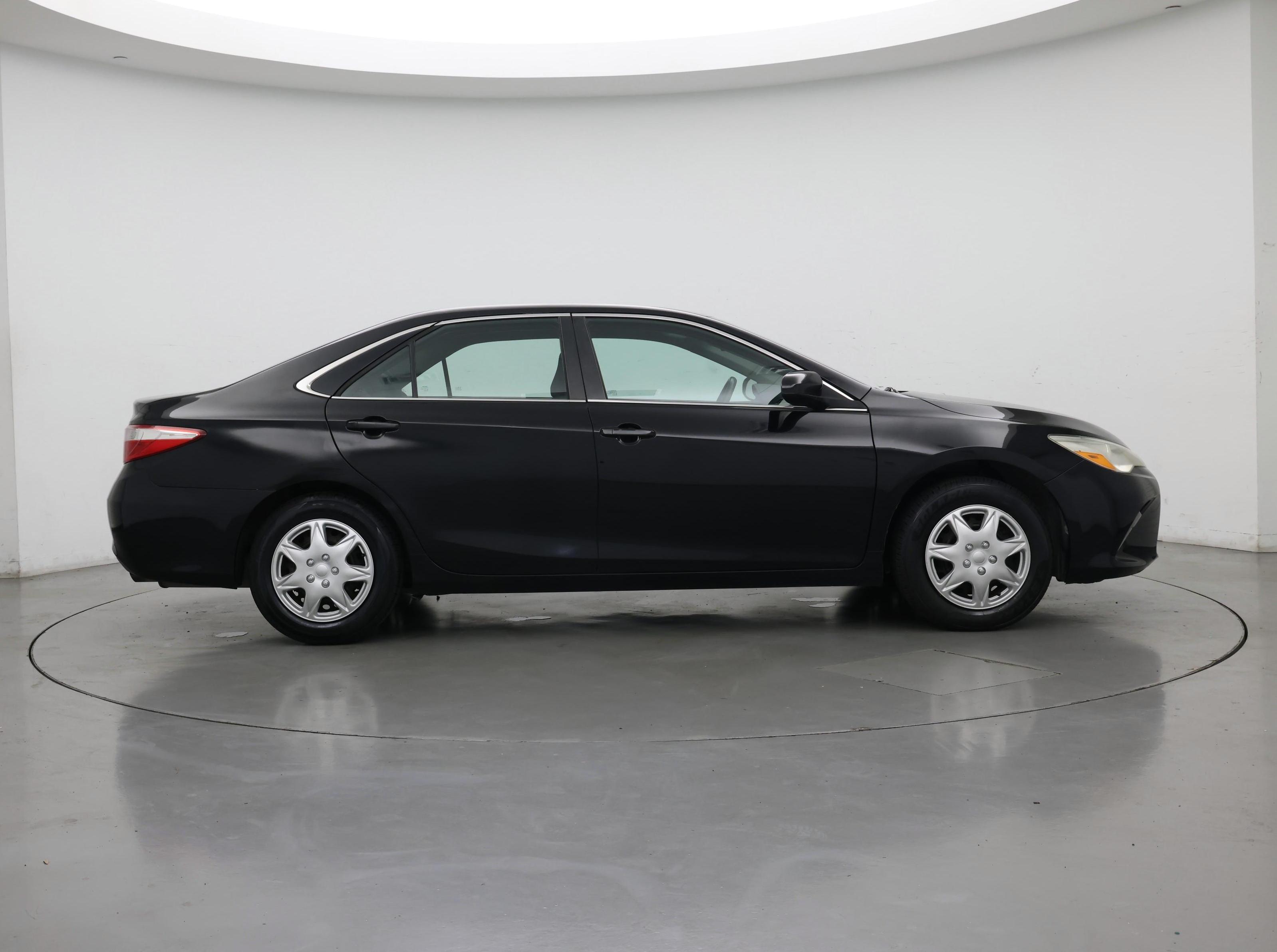 Thumbnail: 2017 Toyota Camry - 7