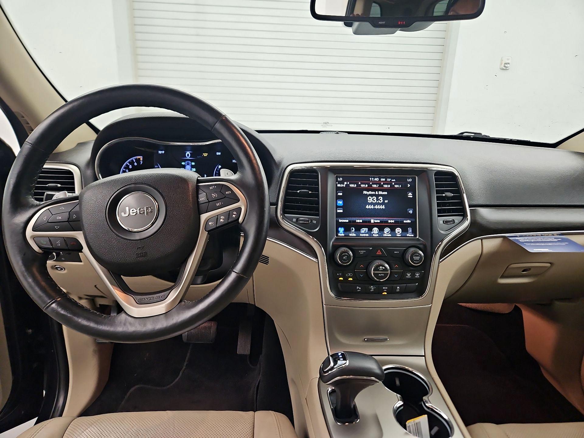 Thumbnail: 2015 Jeep Grand Cherokee - 9