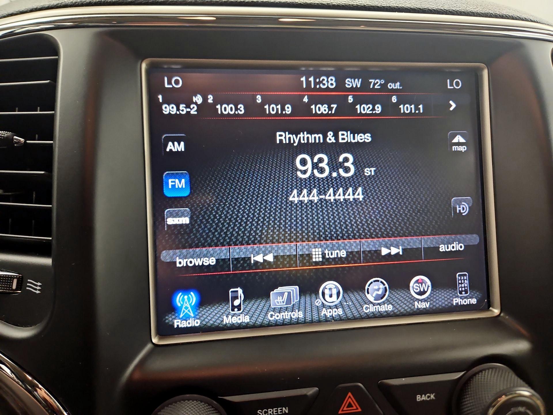 Thumbnail: 2015 Jeep Grand Cherokee - 13