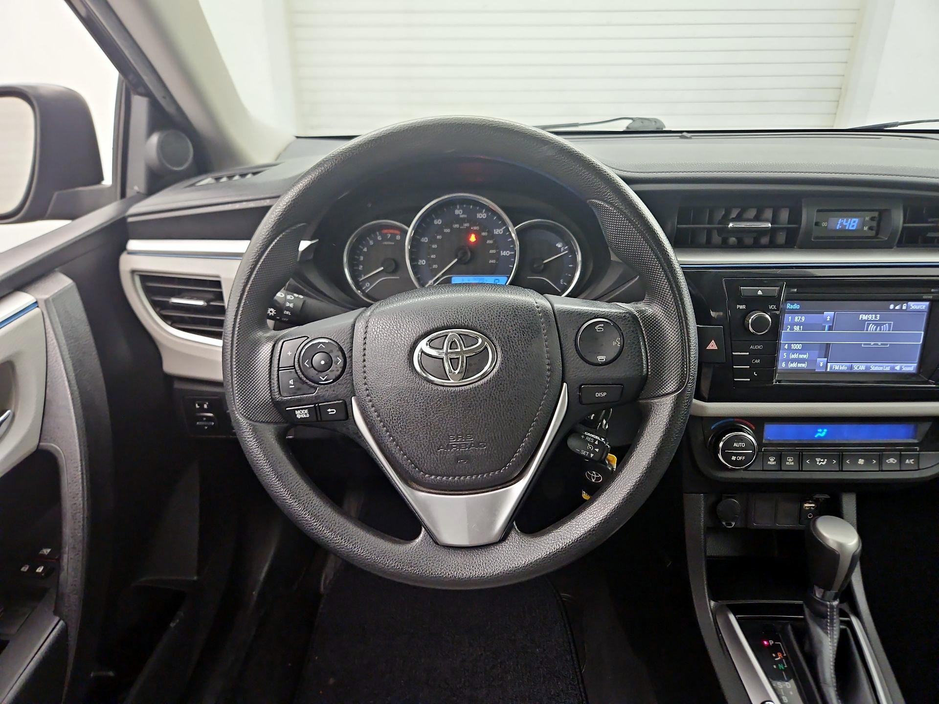 Thumbnail: 2015 Toyota Corolla - 10