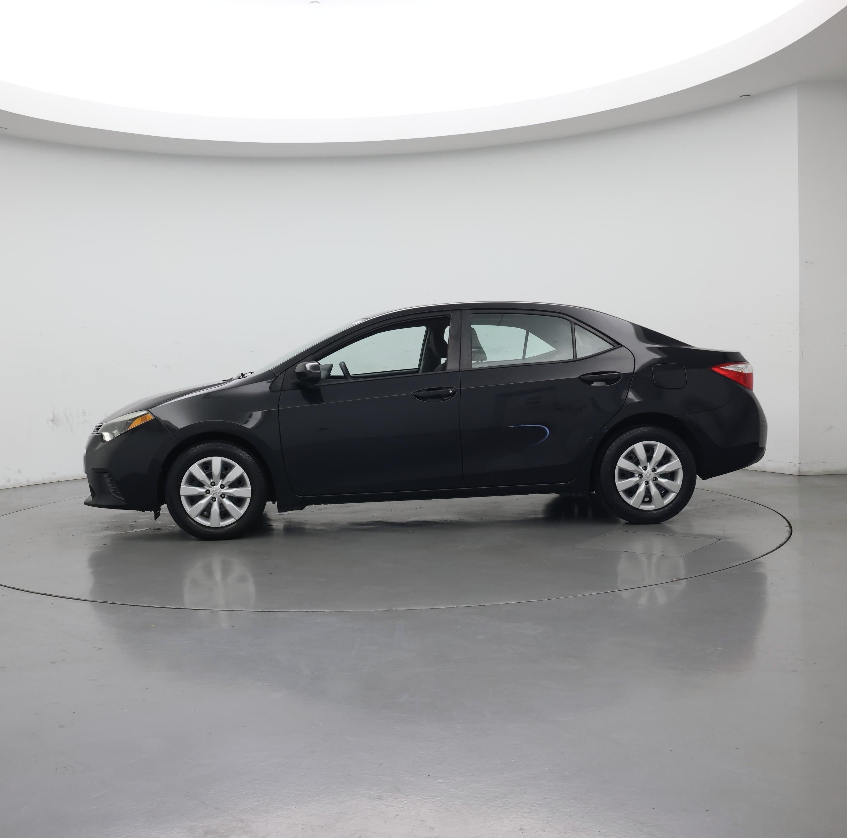 Thumbnail: 2015 Toyota Corolla - 3